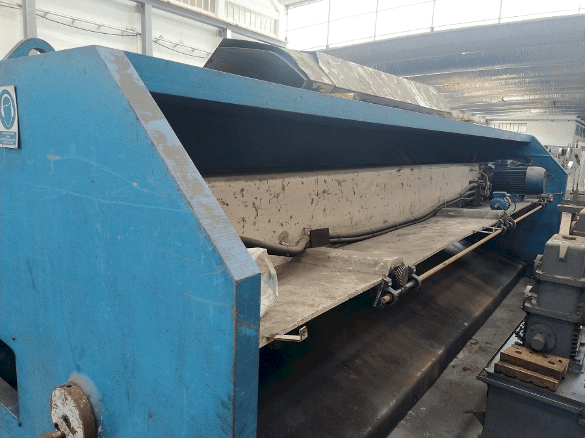 MACHINE_IMG_ALT_FRONT_VIEW