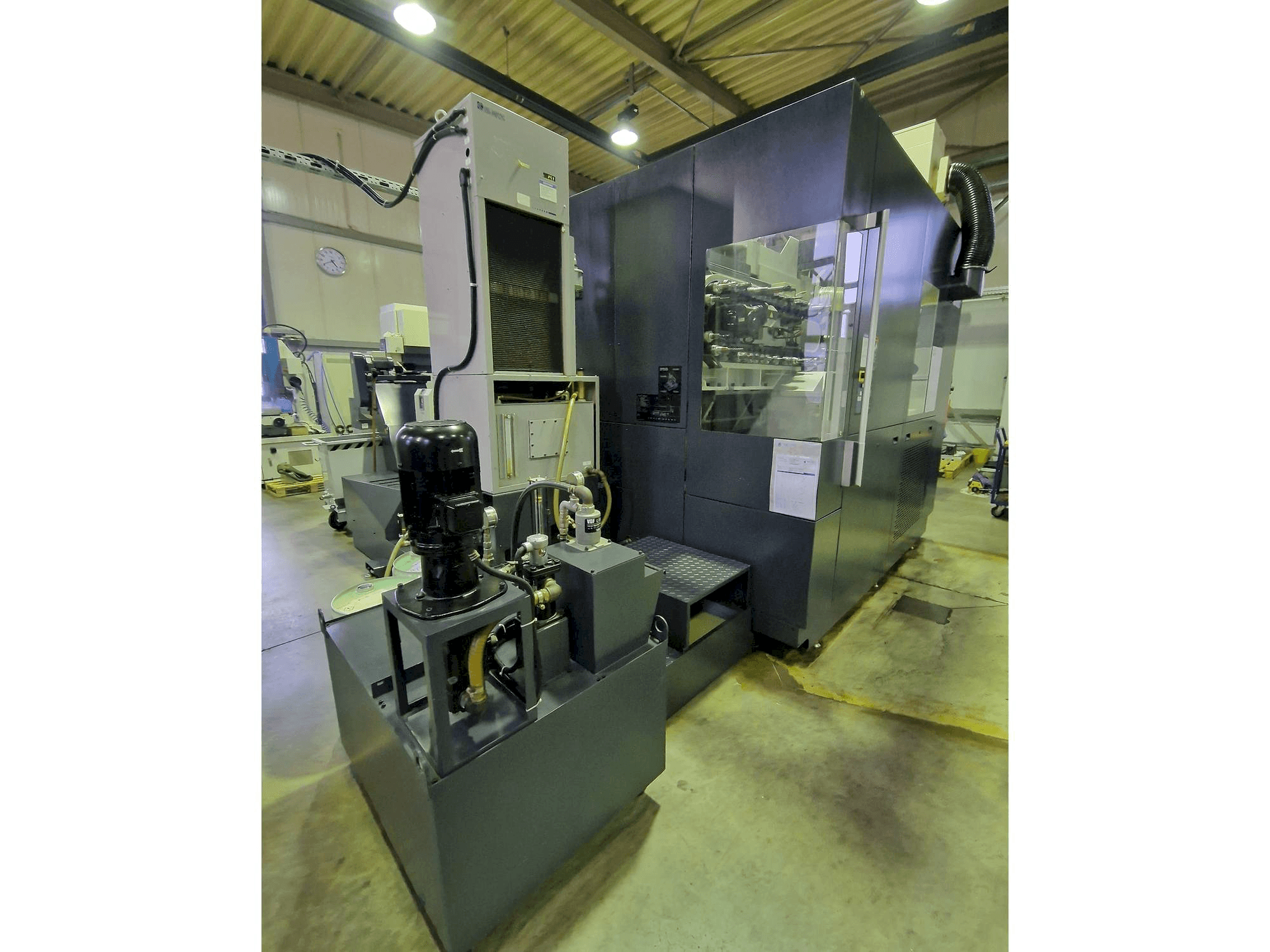 MACHINE_IMG_ALT_FRONT_VIEW