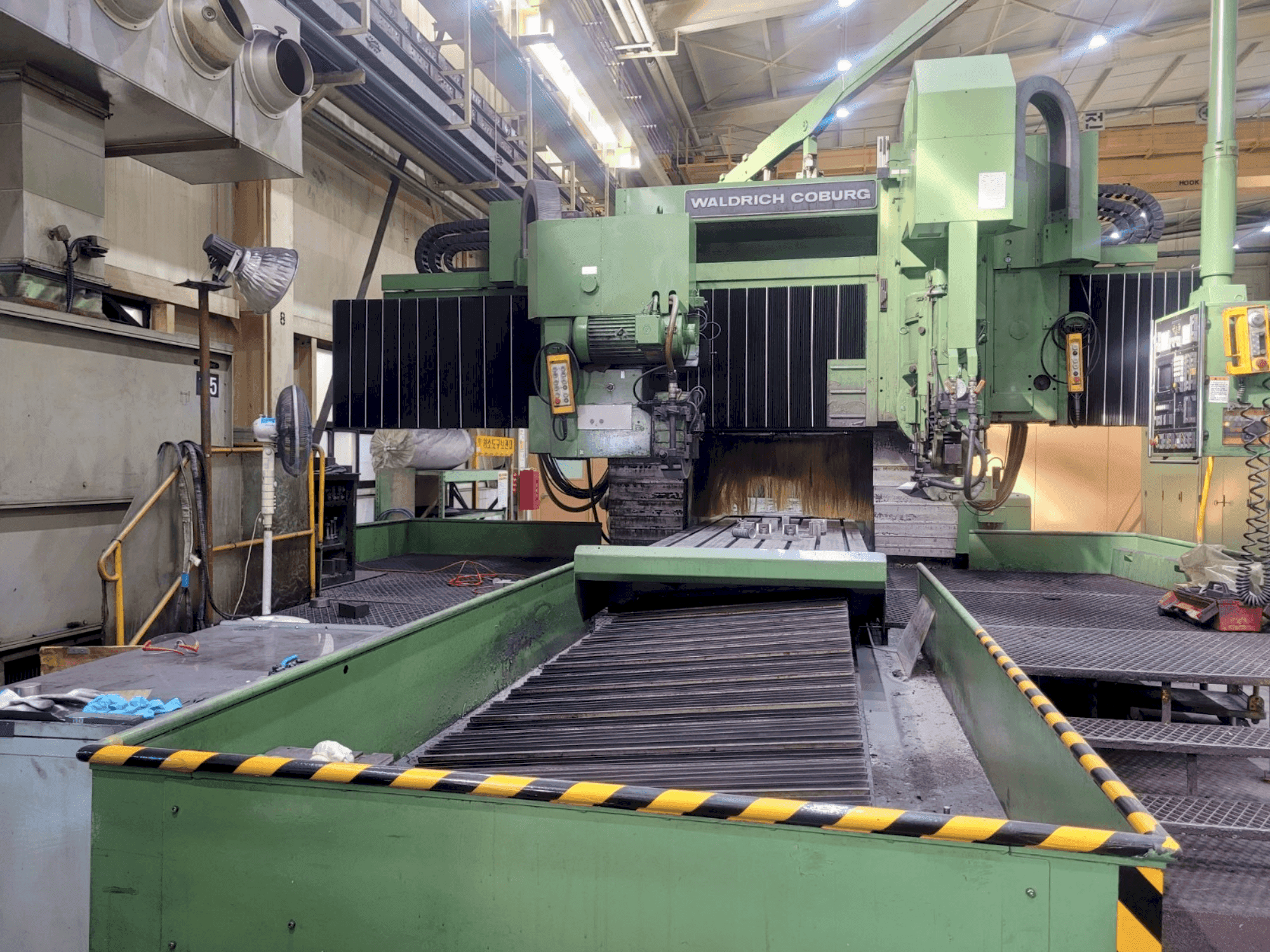 MACHINE_IMG_ALT_FRONT_VIEW