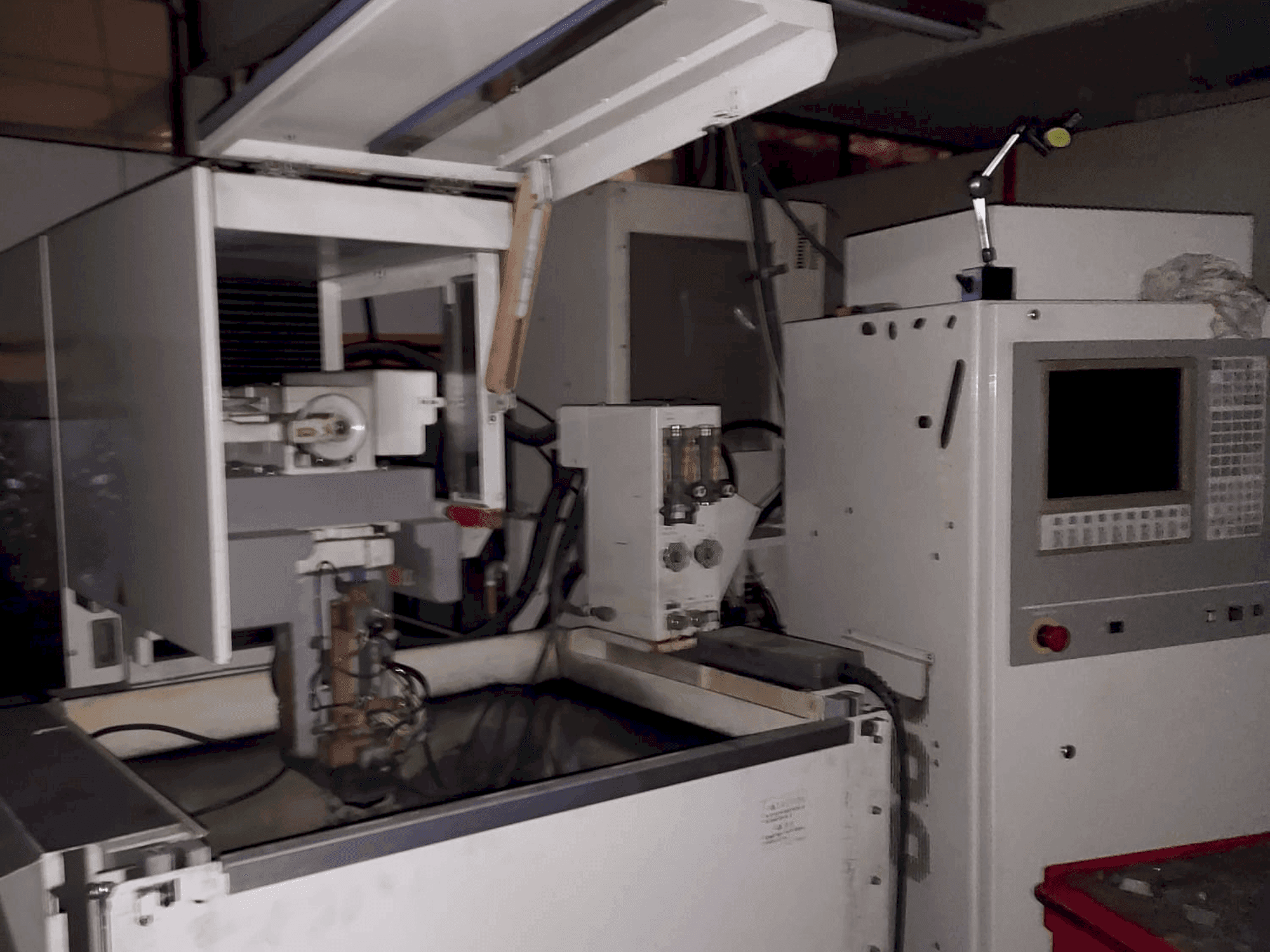 MACHINE_IMG_ALT_FRONT_VIEW