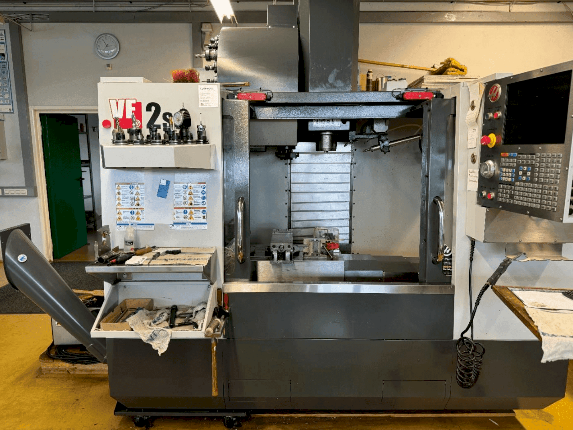 MACHINE_IMG_ALT_FRONT_VIEW