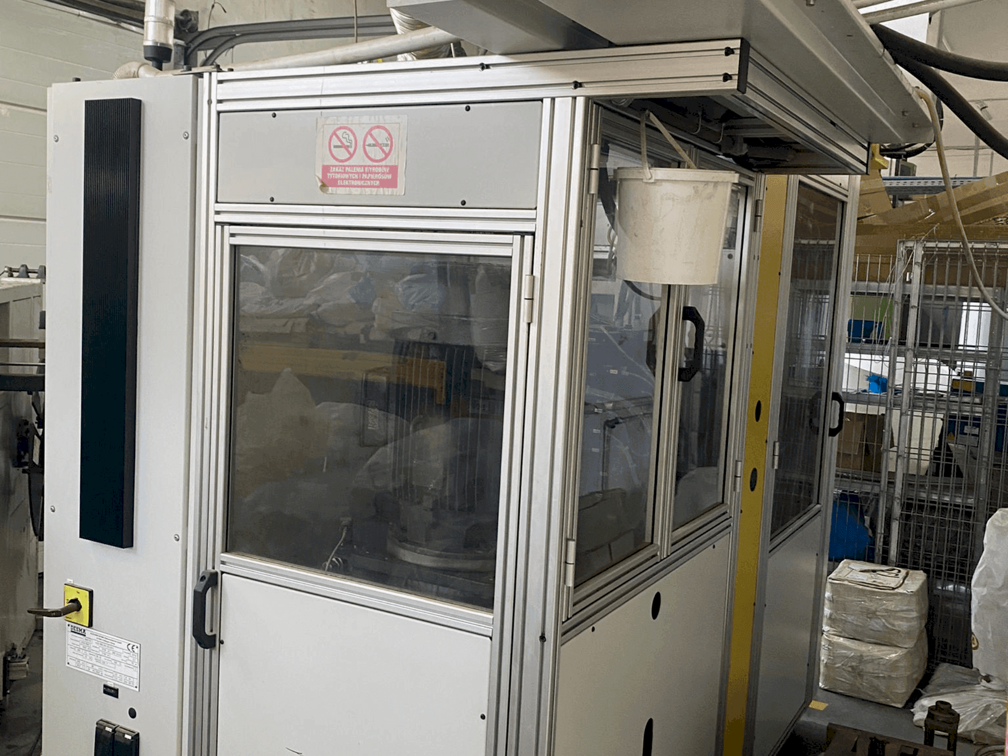 MACHINE_IMG_ALT_FRONT_VIEW