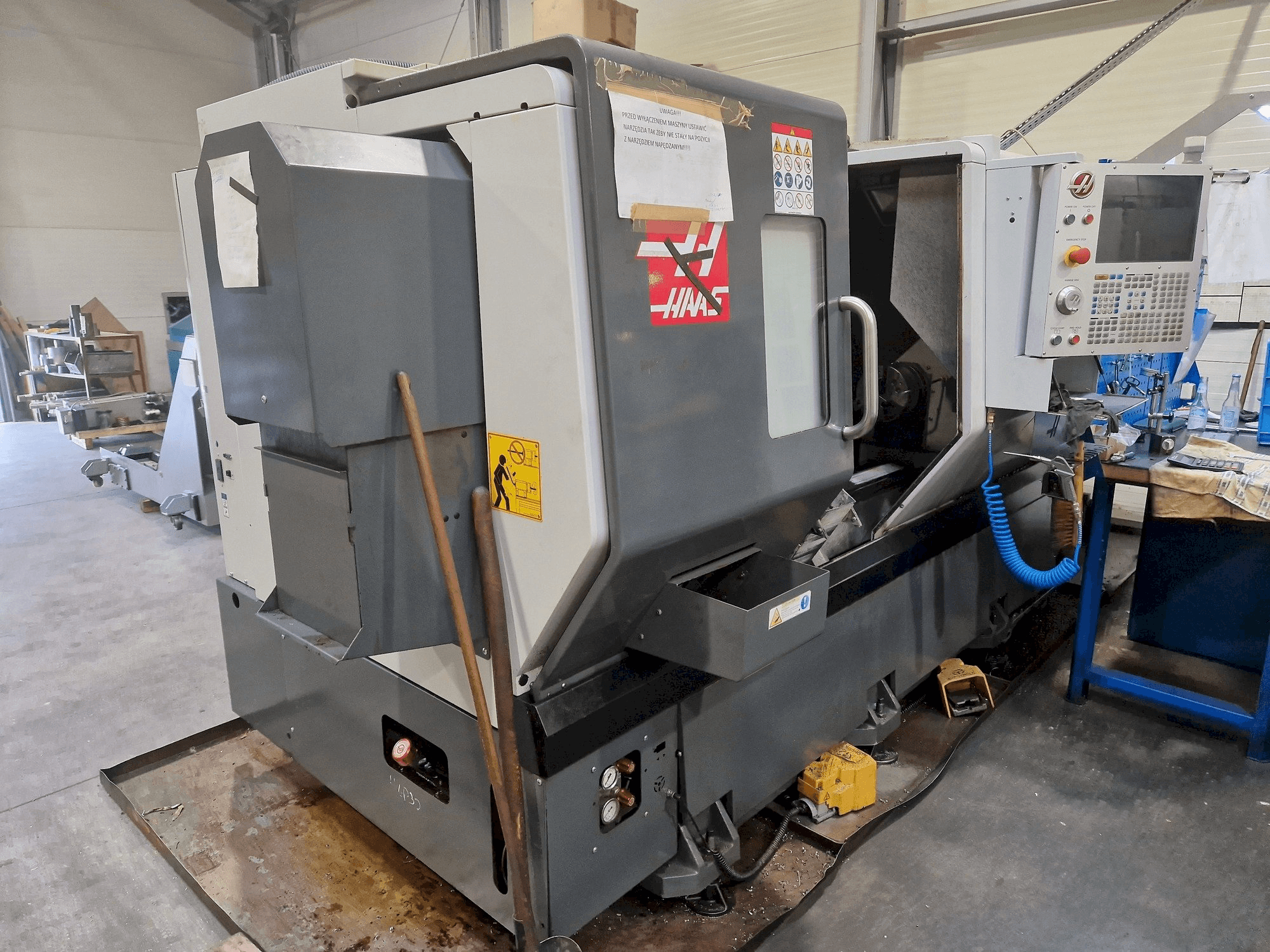 MACHINE_IMG_ALT_LEFT_SIDE_VIEW