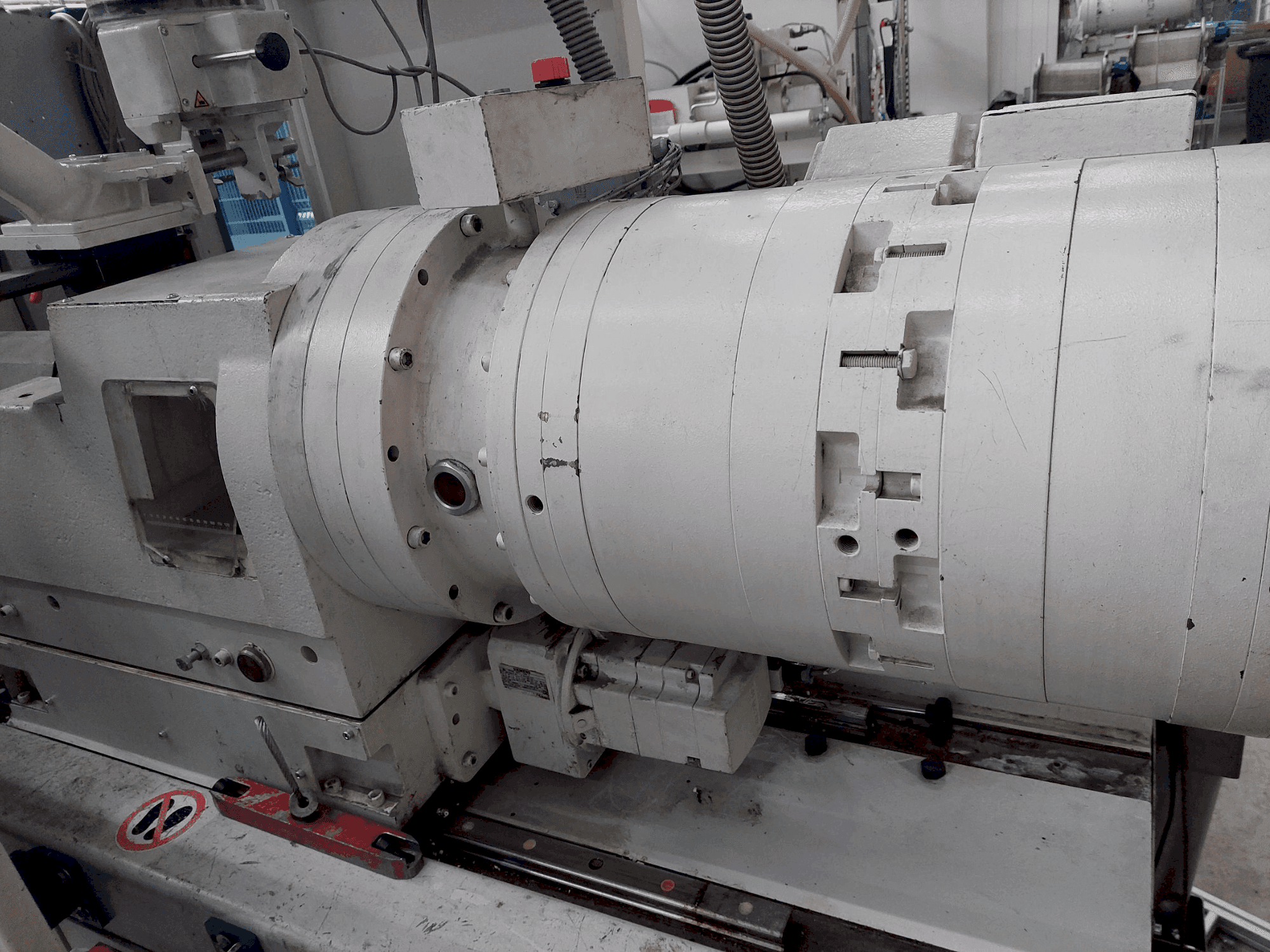 MACHINE_IMG_ALT_FRONT_VIEW