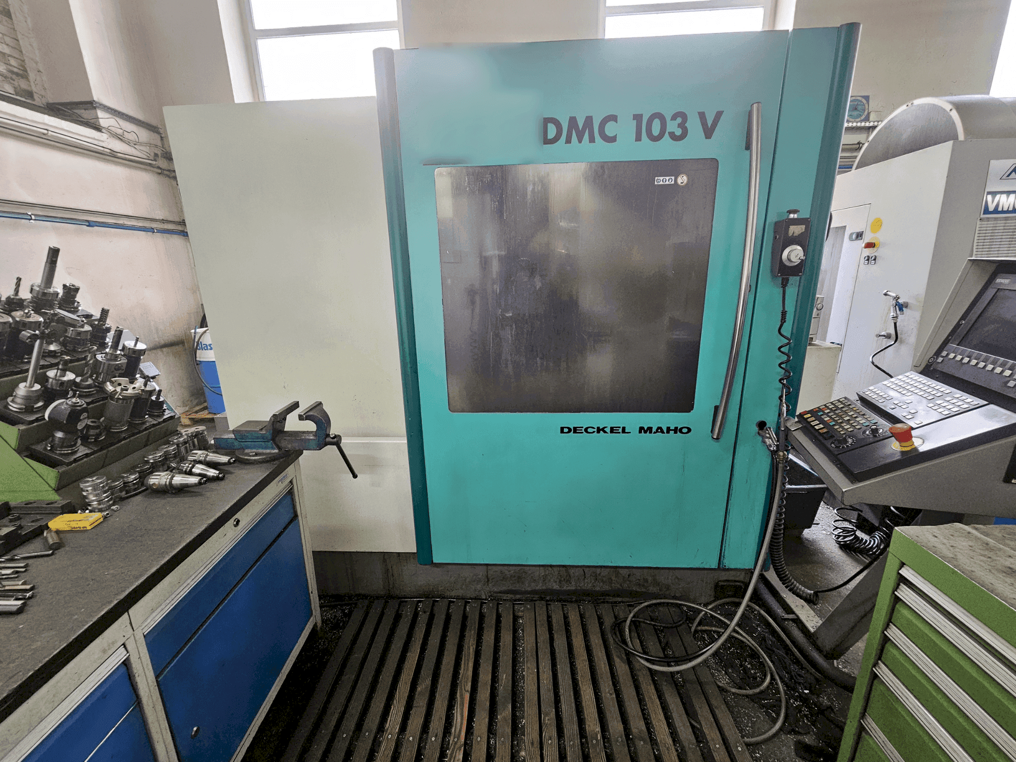 MACHINE_IMG_ALT_FRONT_VIEW