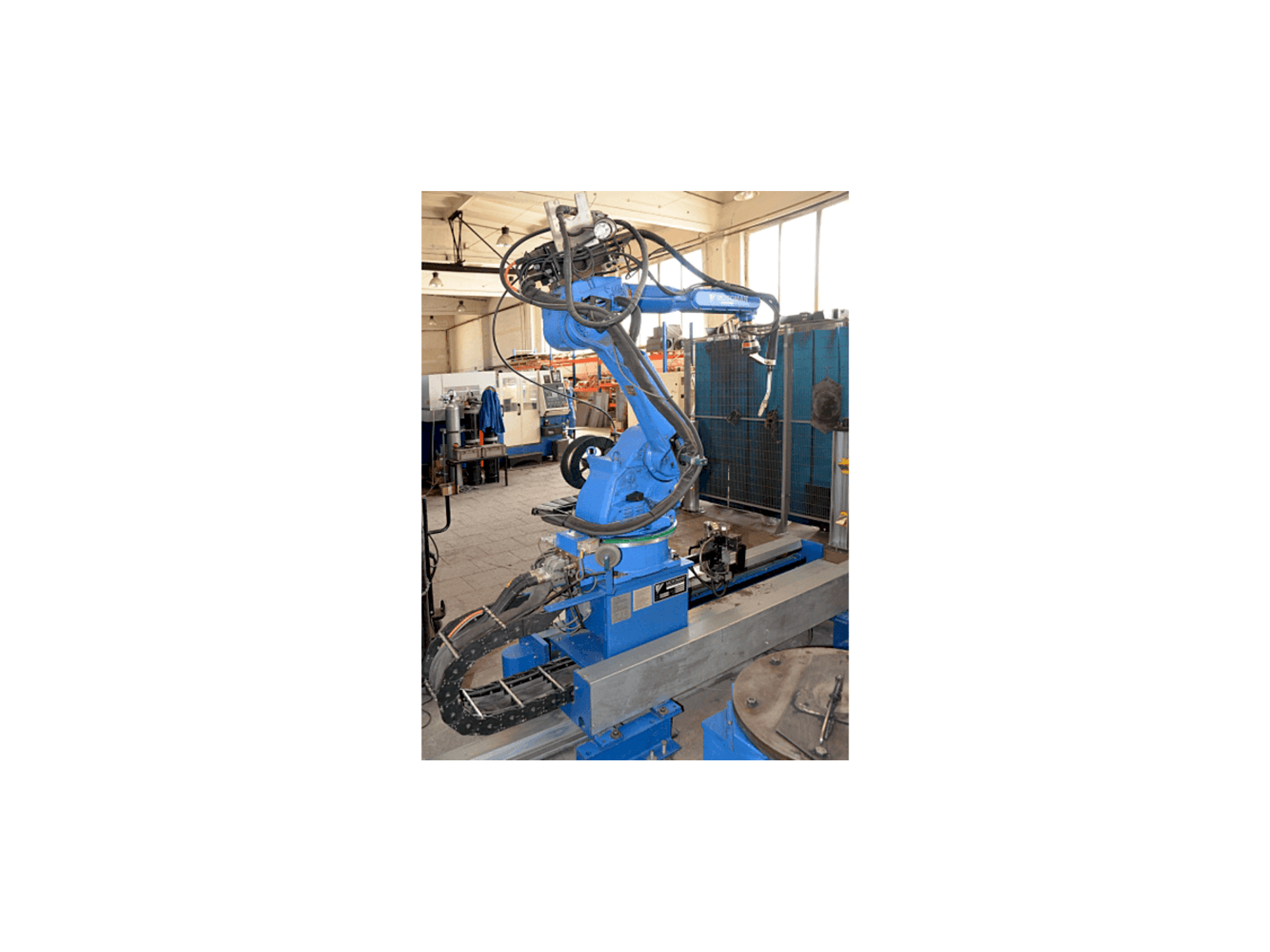 Front view of MOTOMAN UP20-6 MT1-1000 TRDS-1150 machine