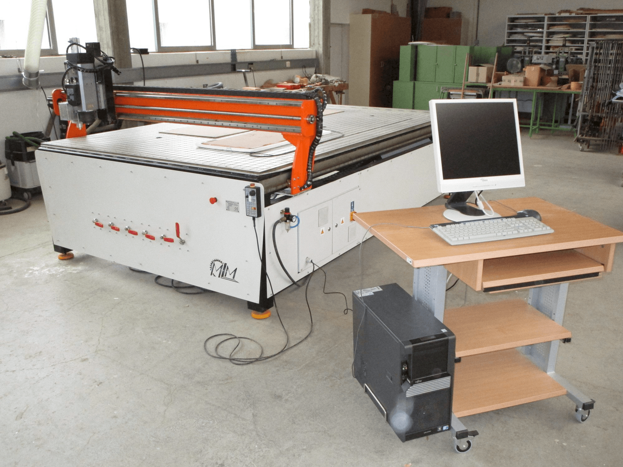 MACHINE_IMG_ALT_FRONT_VIEW