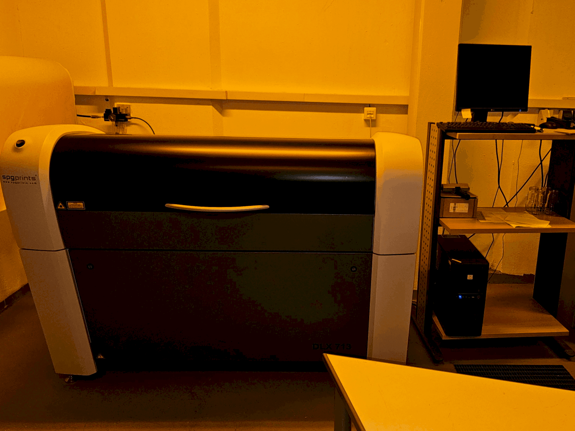 MACHINE_IMG_ALT_FRONT_VIEW