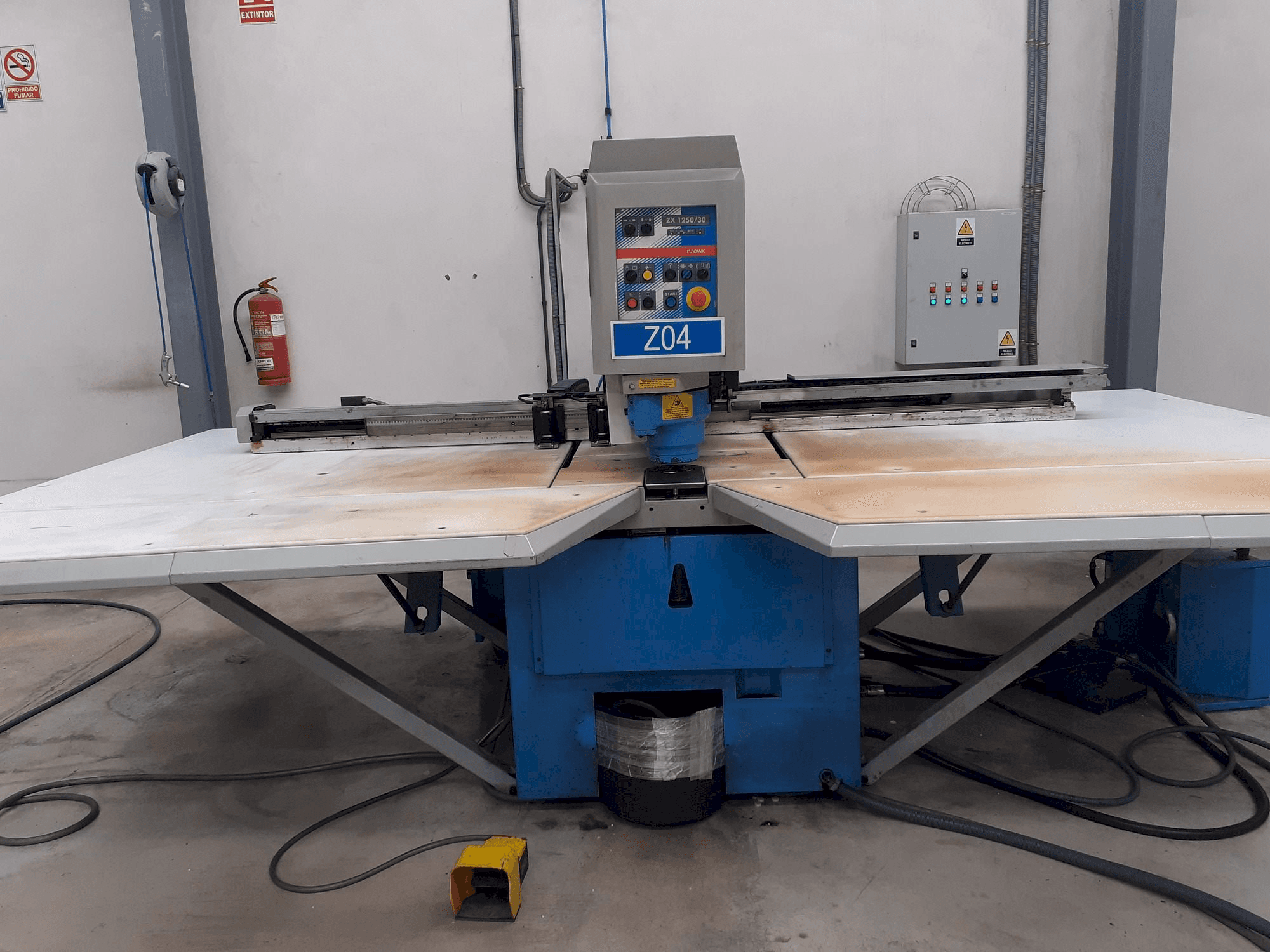 Front view of Euromac ZX125-30 machine