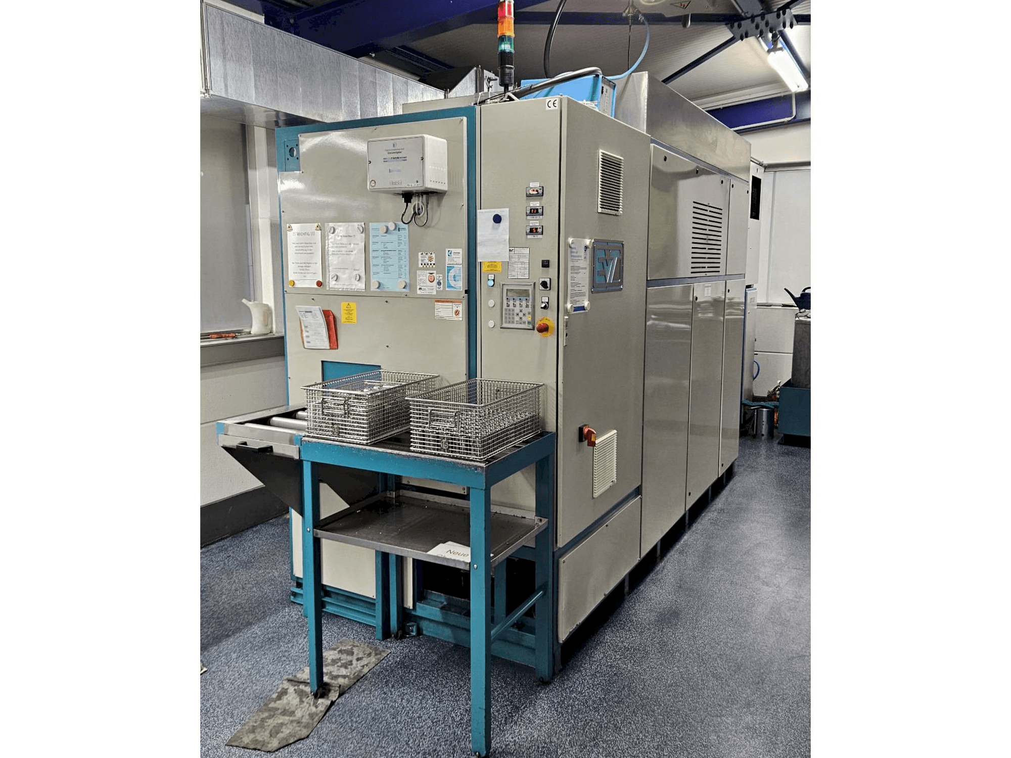 MACHINE_IMG_ALT_FRONT_VIEW