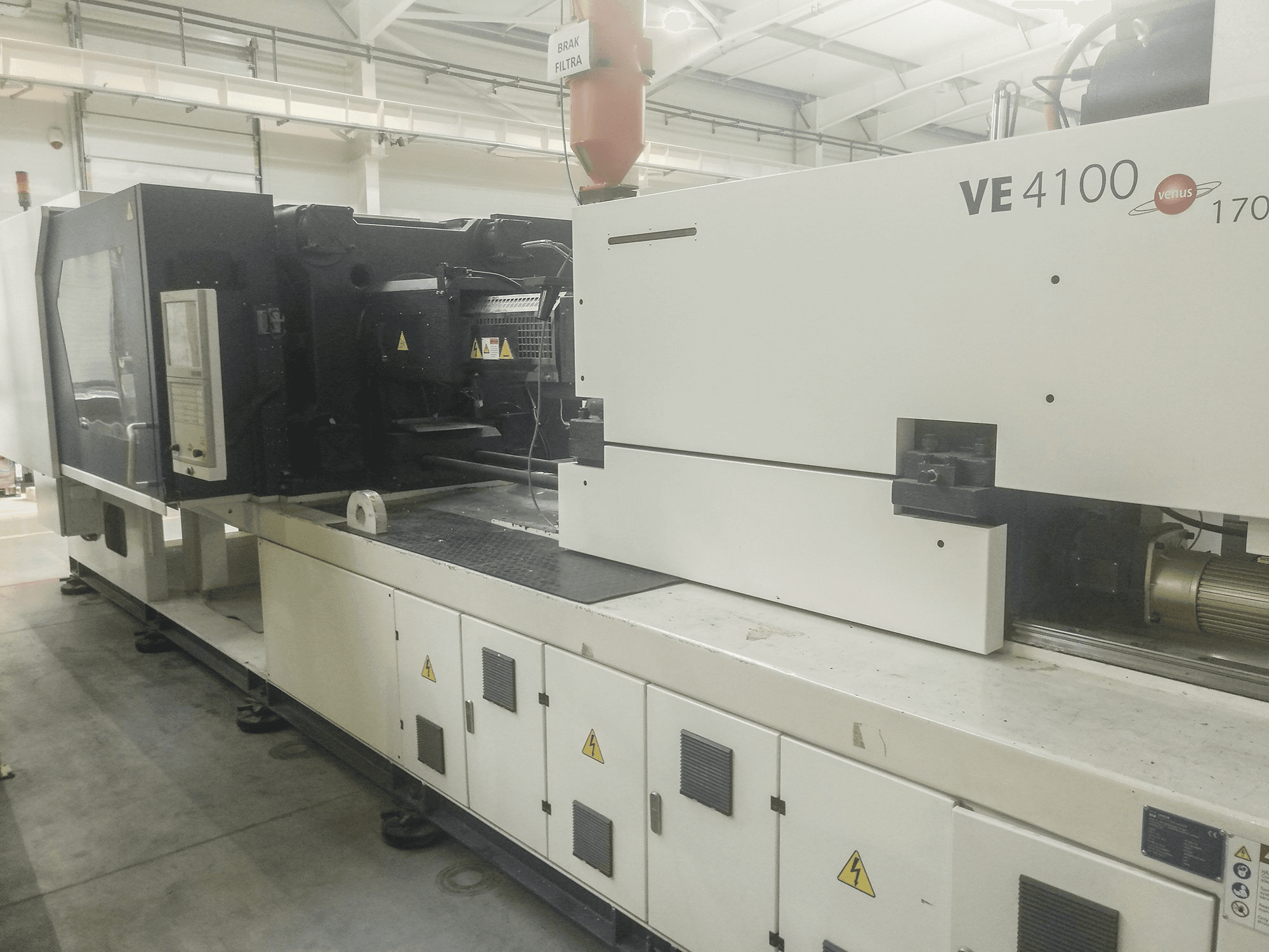 Right view of Zhafir VE 4100/1700 Machine