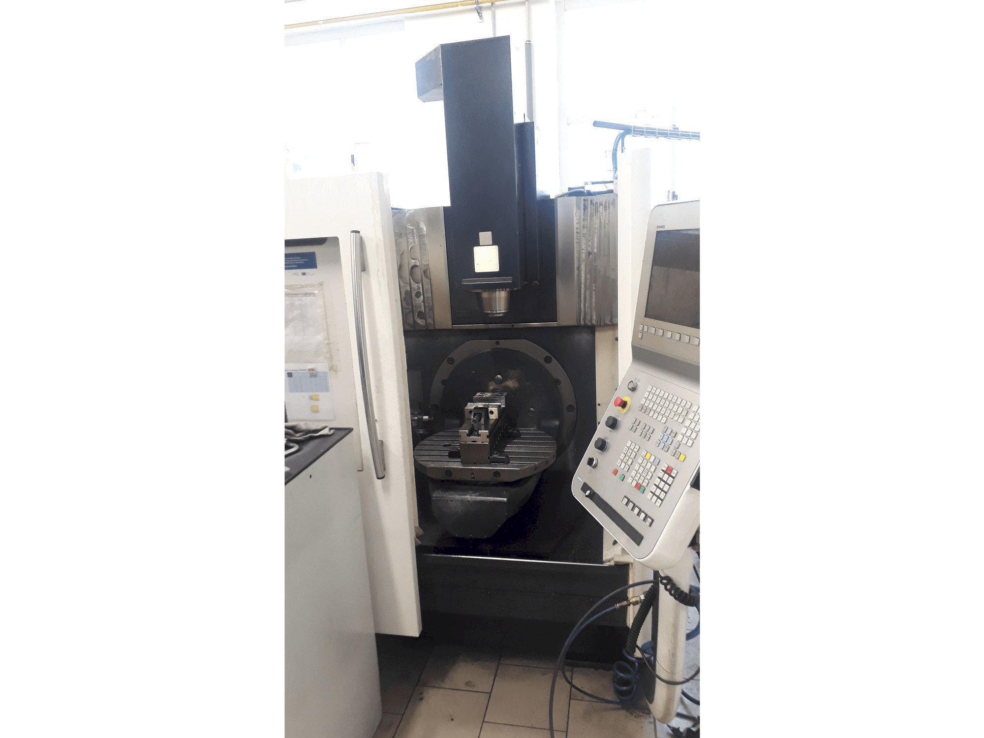 MACHINE_IMG_ALT_FRONT_VIEW