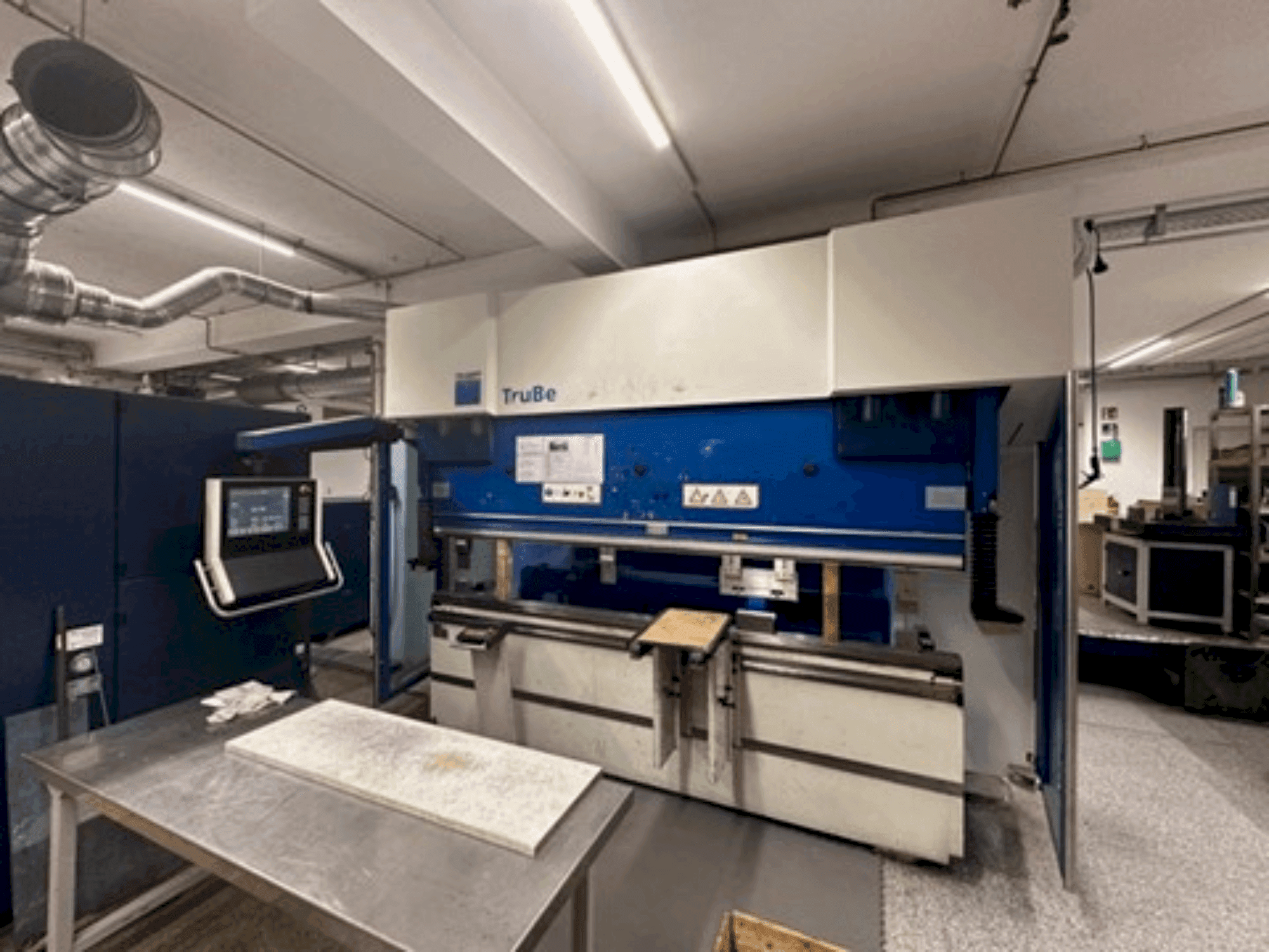 MACHINE_IMG_ALT_FRONT_VIEW