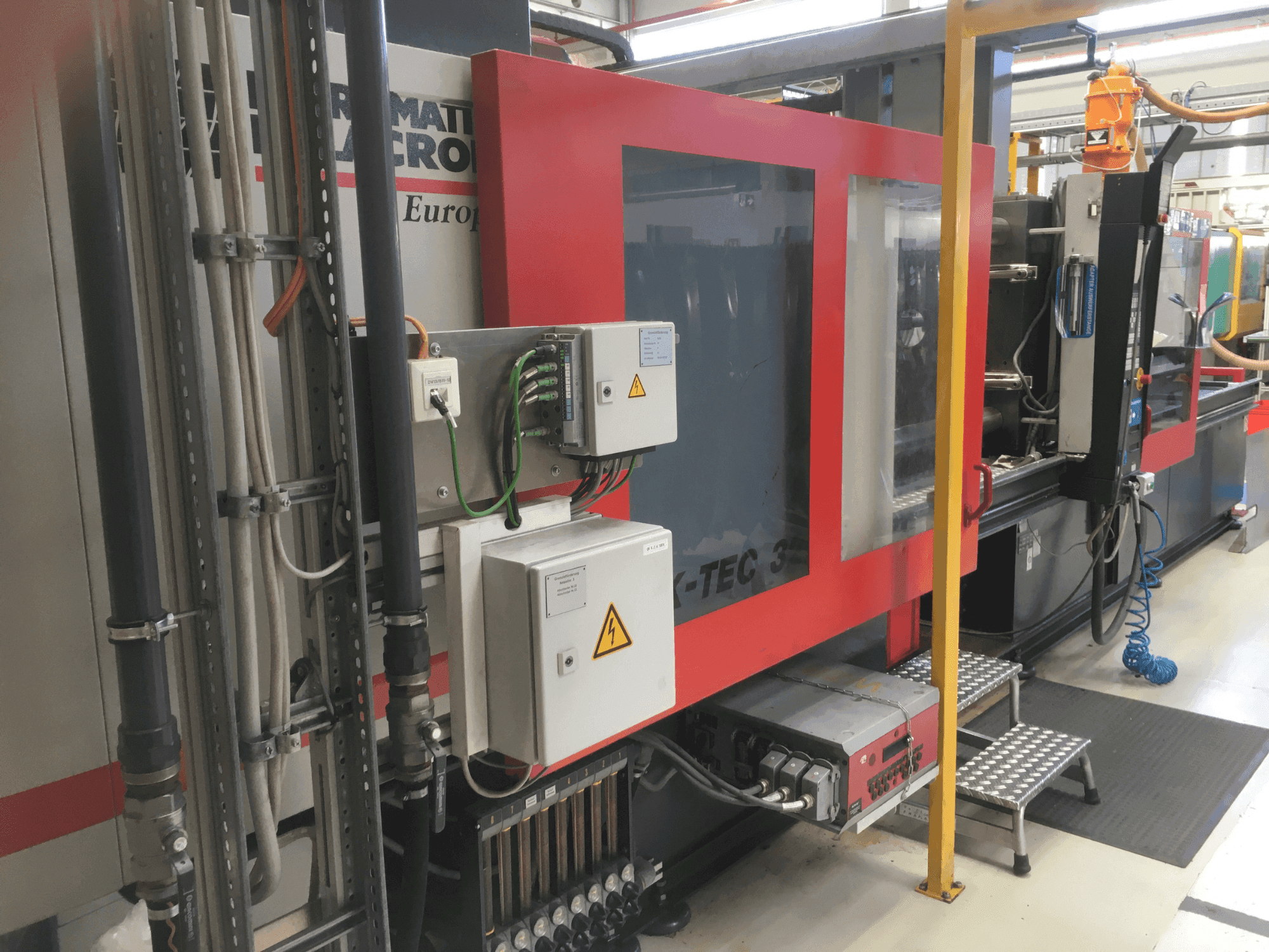 MACHINE_IMG_ALT_FRONT_VIEW