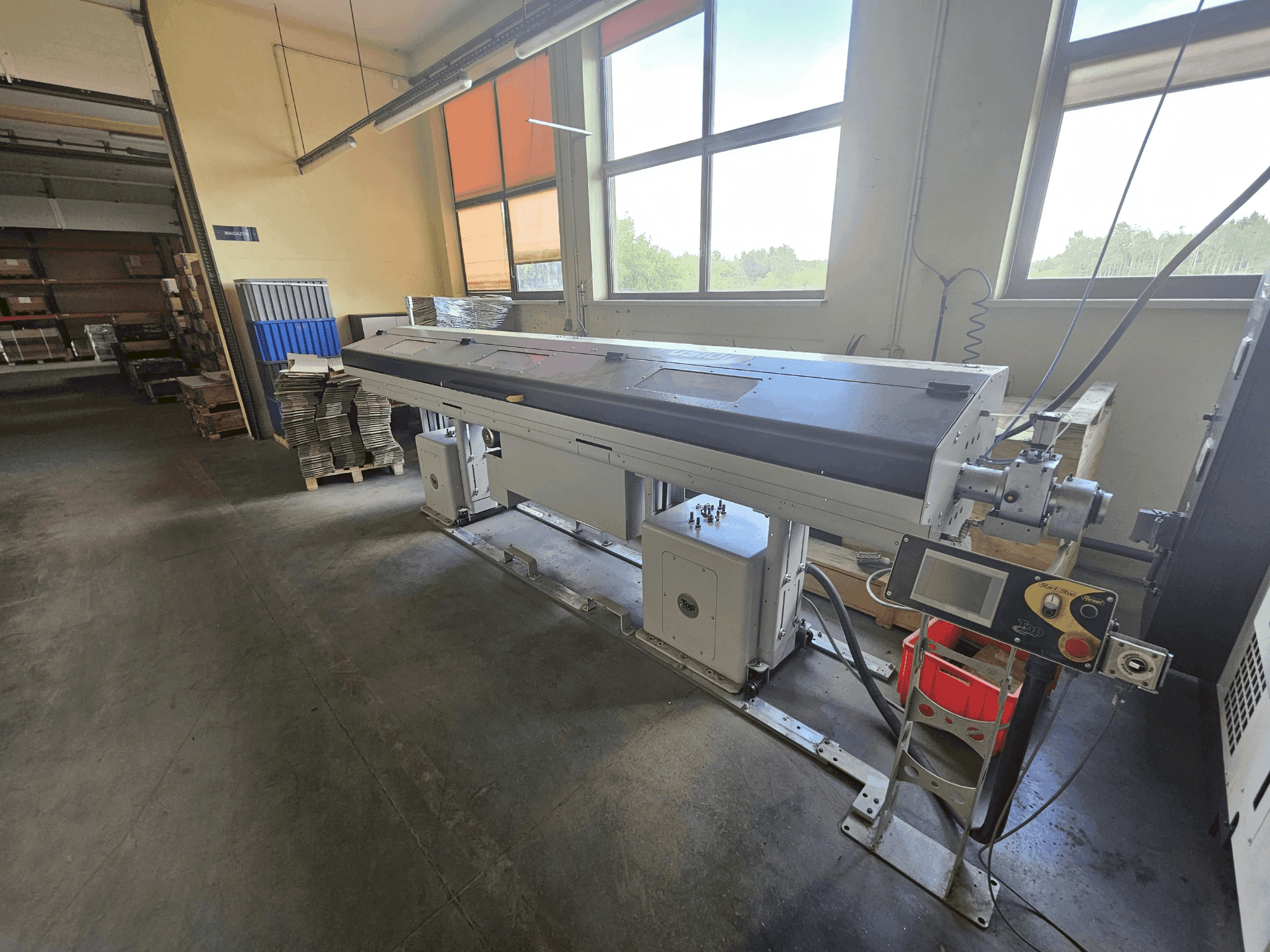 MACHINE_IMG_ALT_FRONT_VIEW