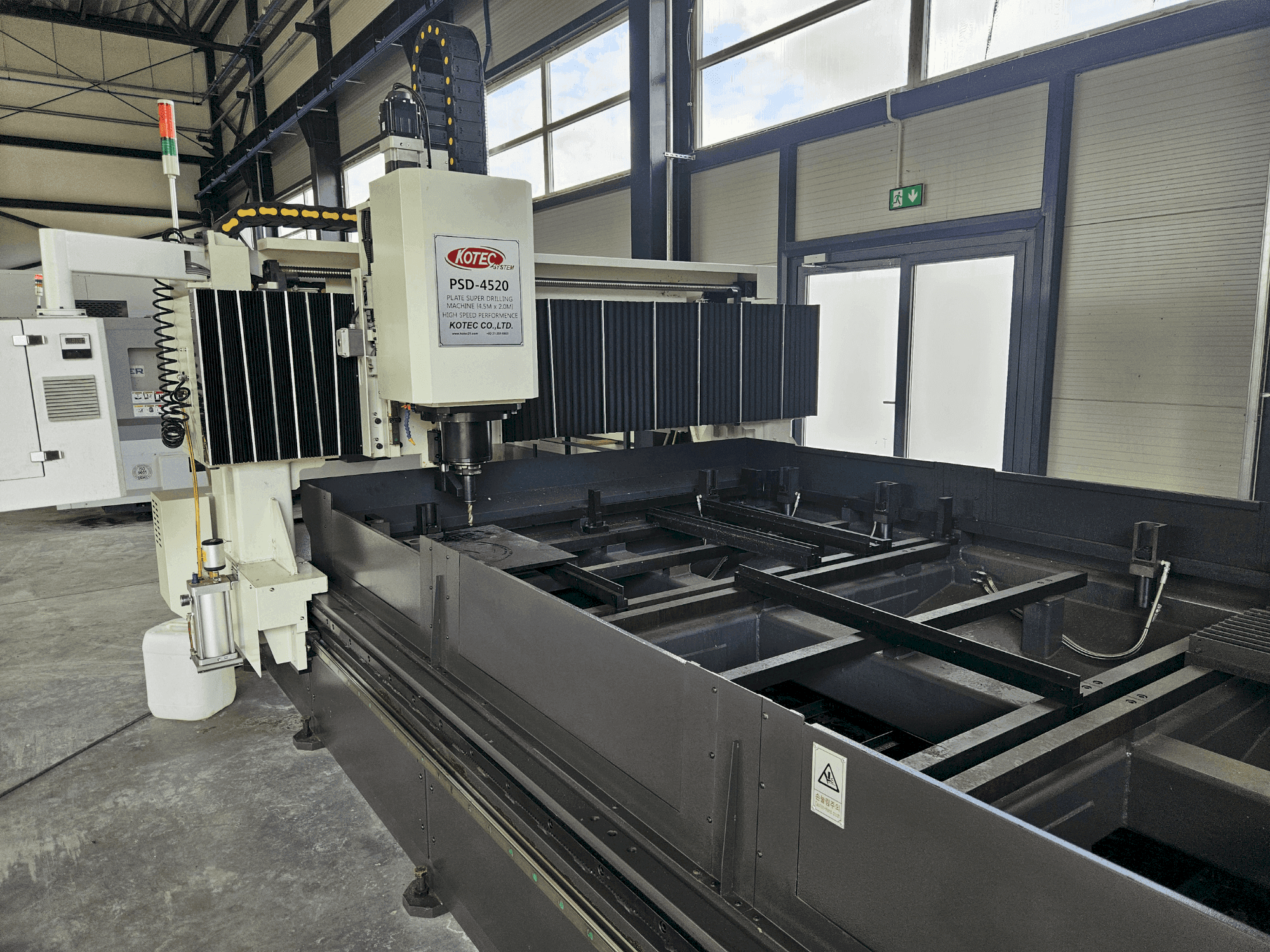 MACHINE_IMG_ALT_FRONT_VIEW