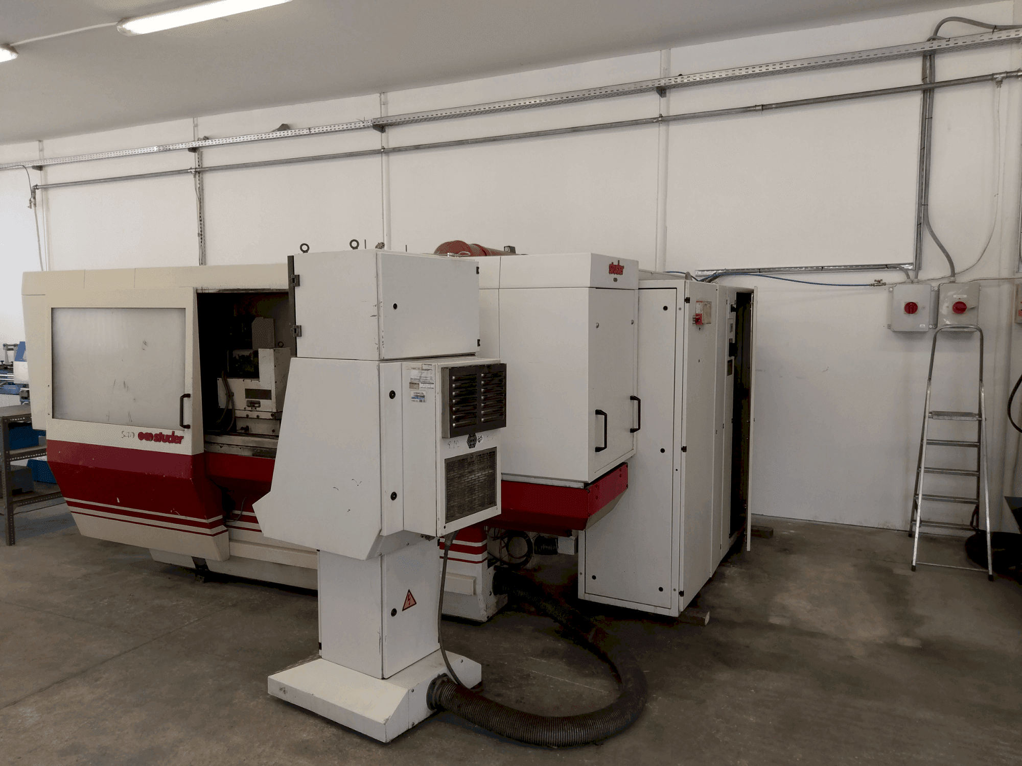 MACHINE_IMG_ALT_FRONT_VIEW