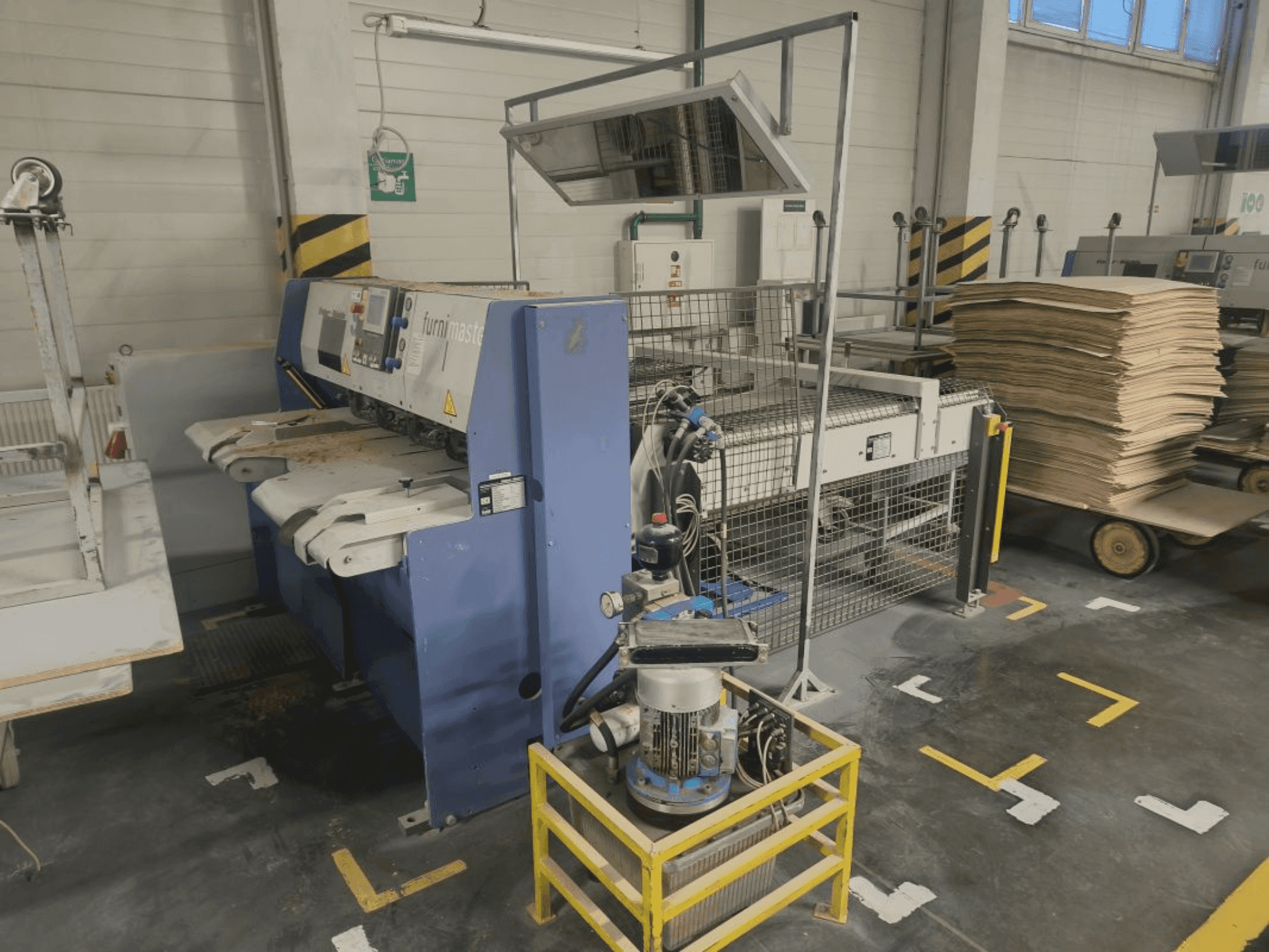 MACHINE_IMG_ALT_FRONT_VIEW