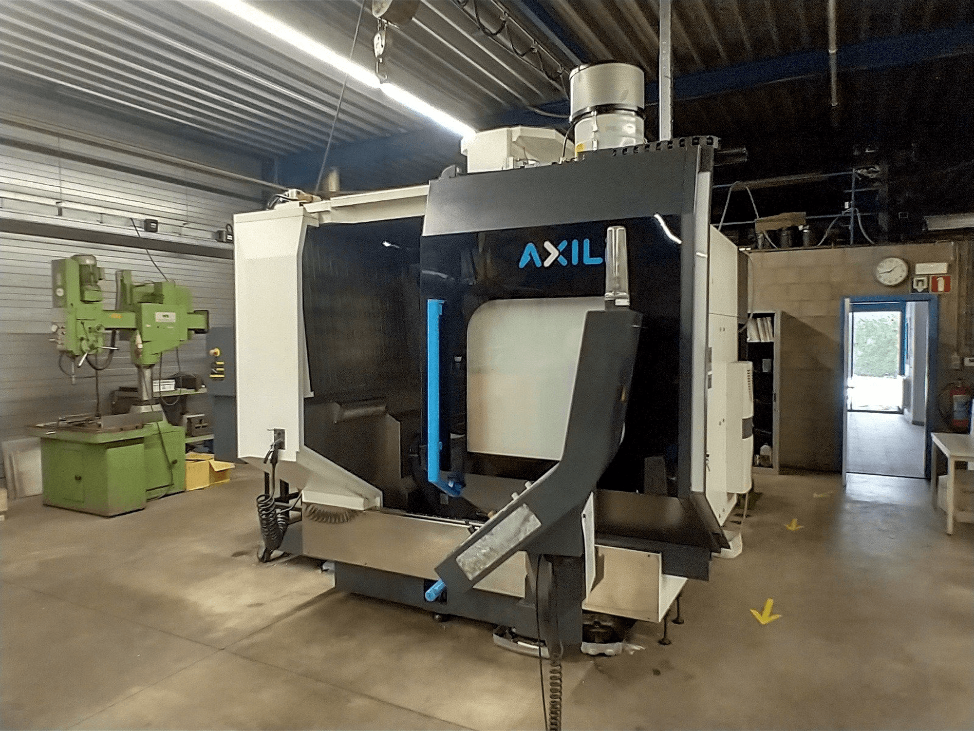 MACHINE_IMG_ALT_FRONT_VIEW