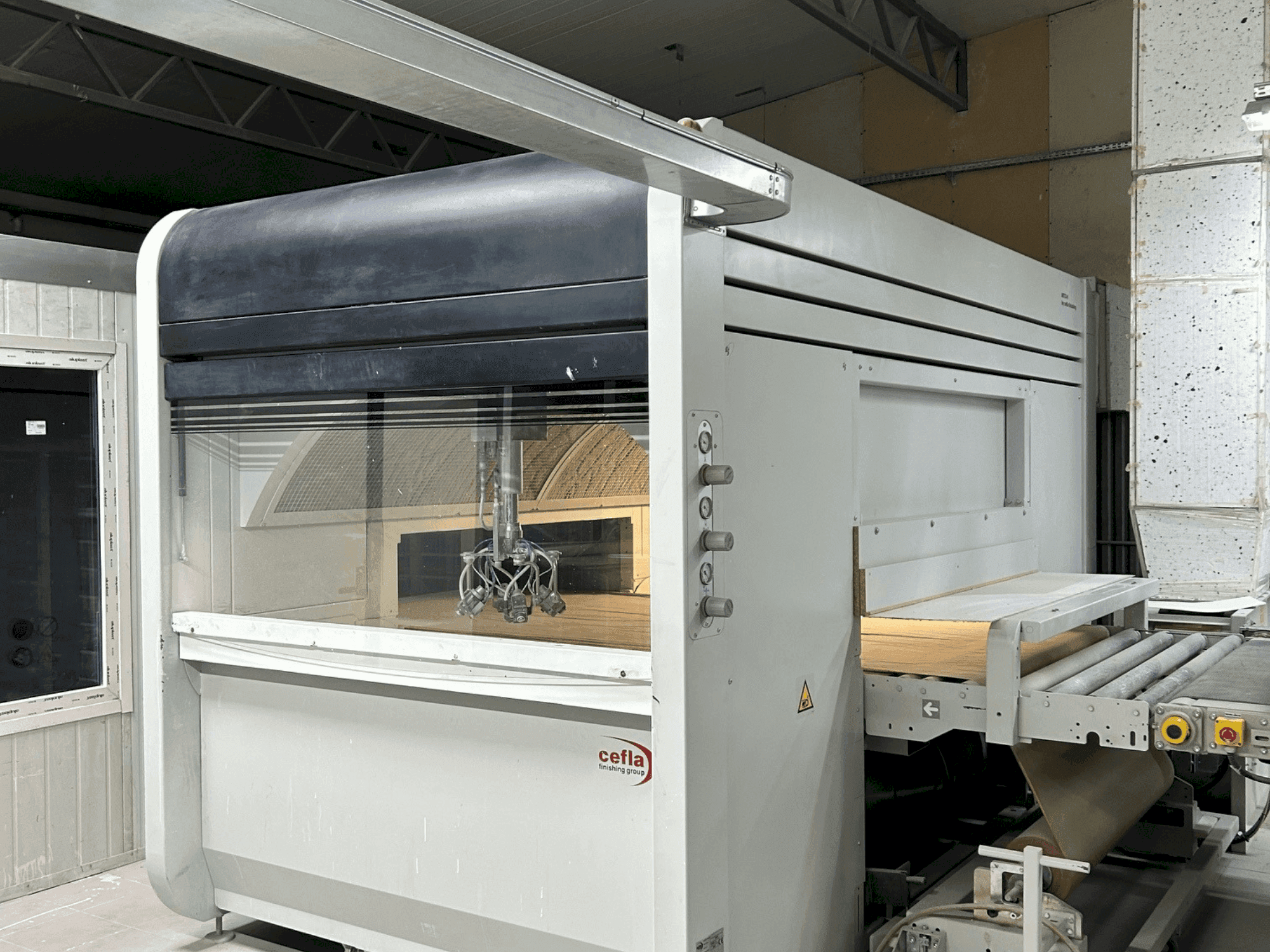 MACHINE_IMG_ALT_RIGHT_VIEW