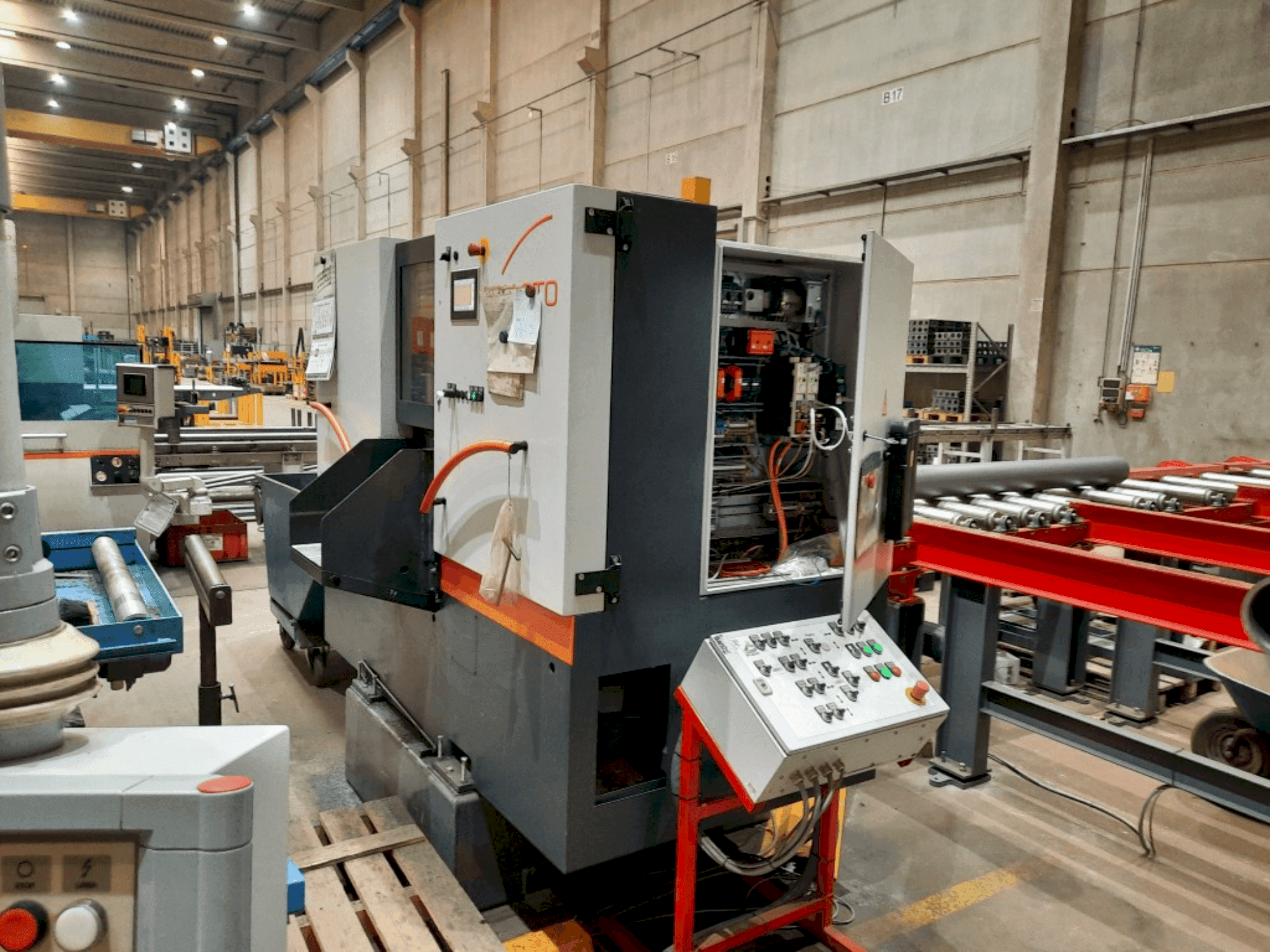 MACHINE_IMG_ALT_FRONT_VIEW