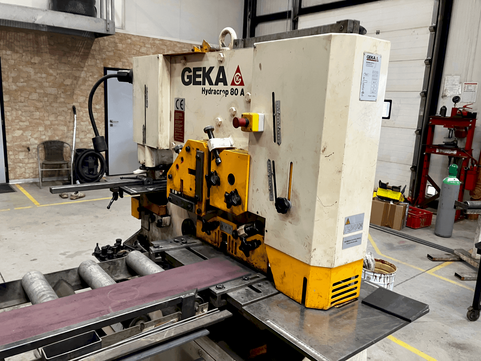 MACHINE_IMG_ALT_FRONT_VIEW