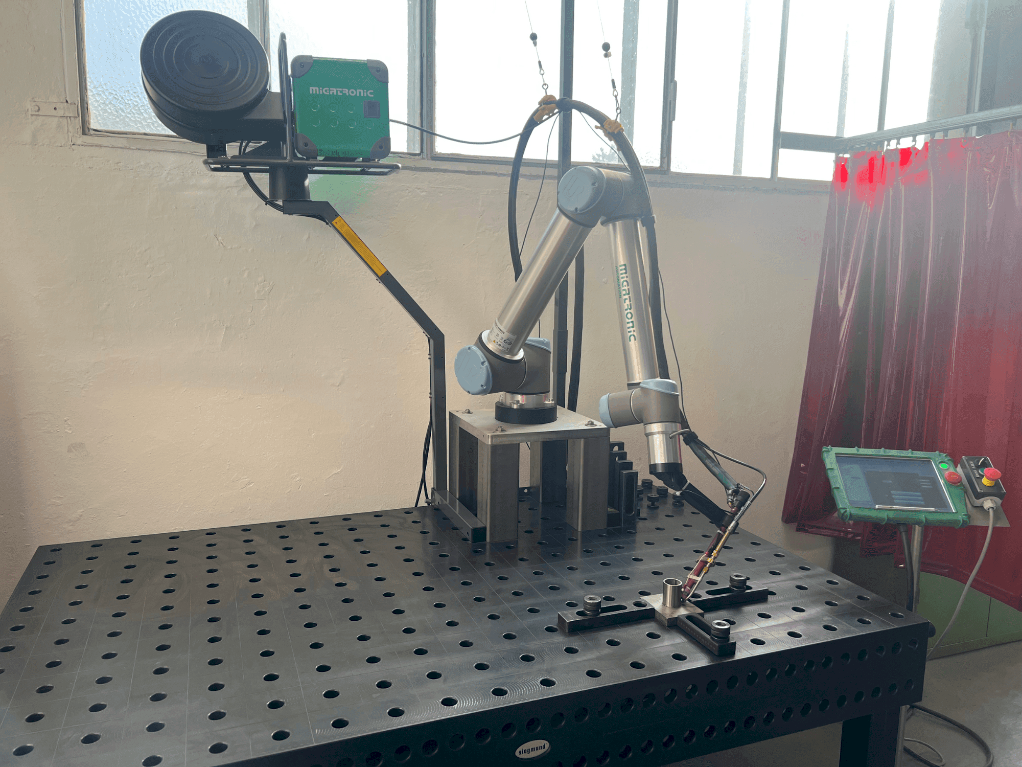 MACHINE_IMG_ALT_FRONT_VIEW