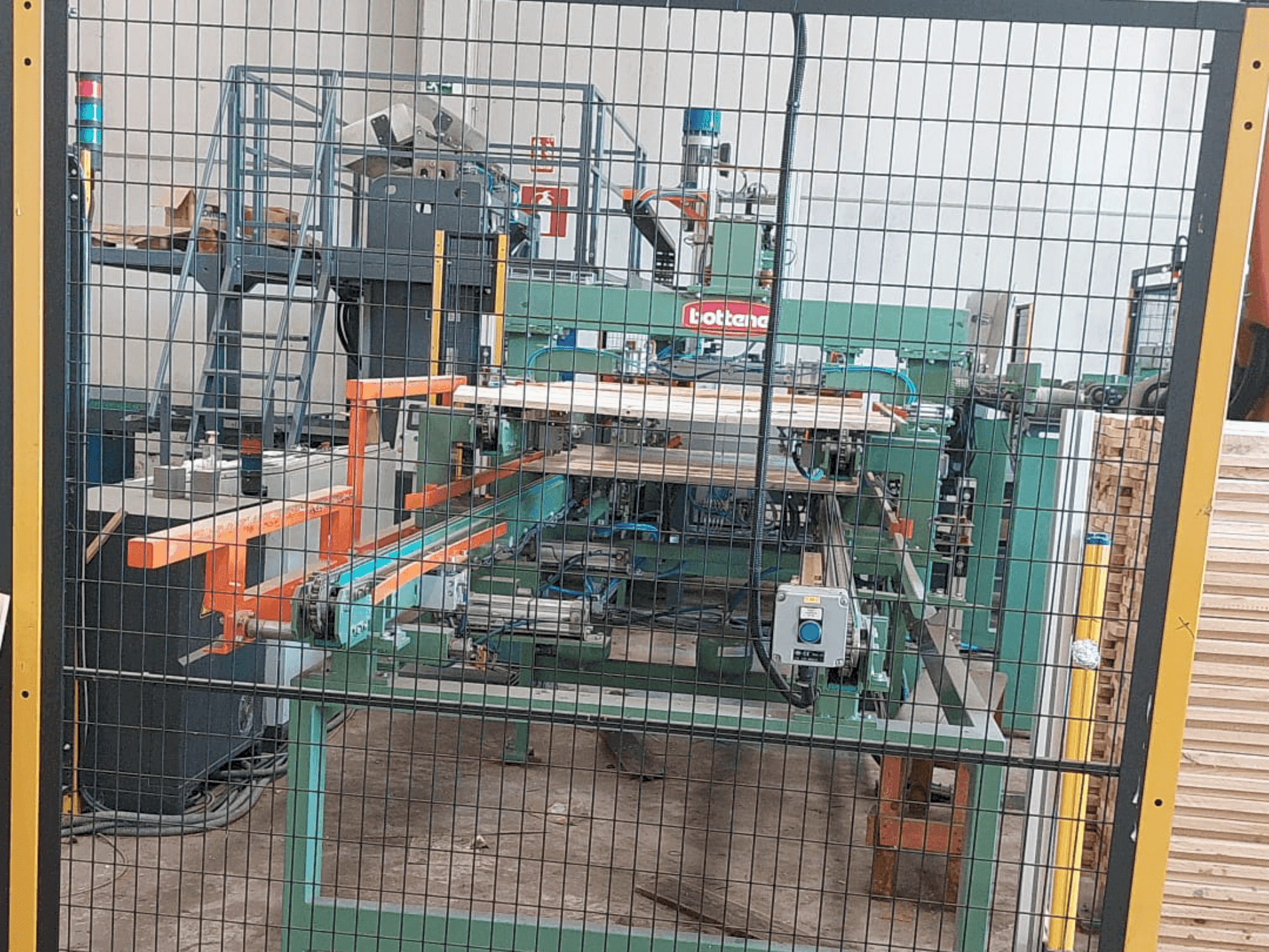 MACHINE_IMG_ALT_FRONT_VIEW