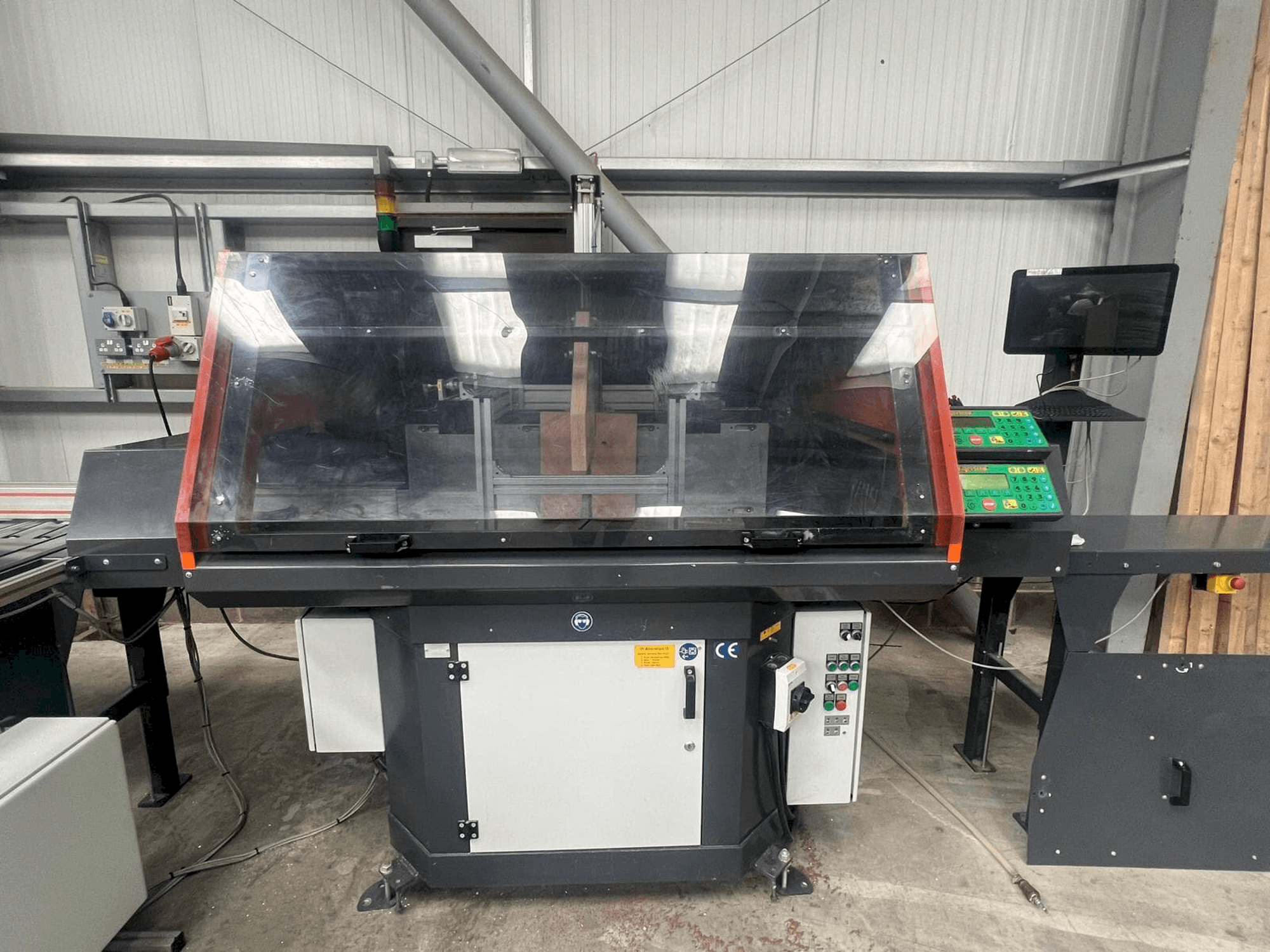 MACHINE_IMG_ALT_FRONT_VIEW