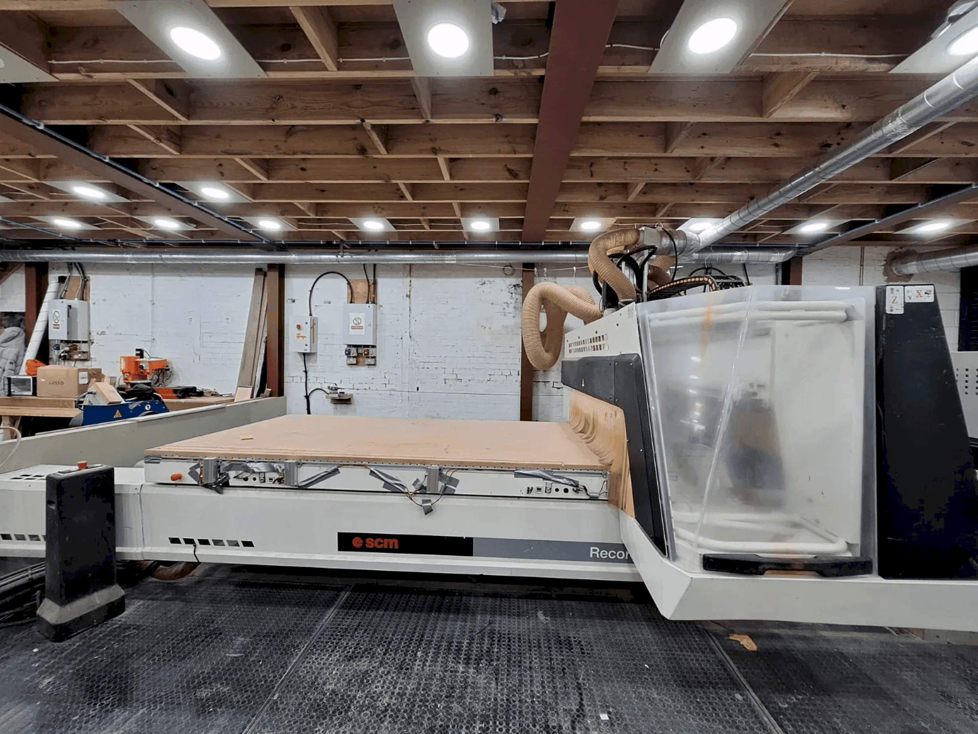 MACHINE_IMG_ALT_FRONT_VIEW