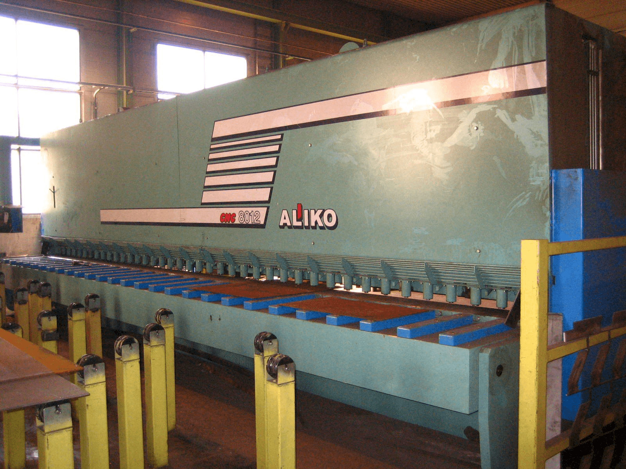 Front view of ALIKO 8000/12 machine