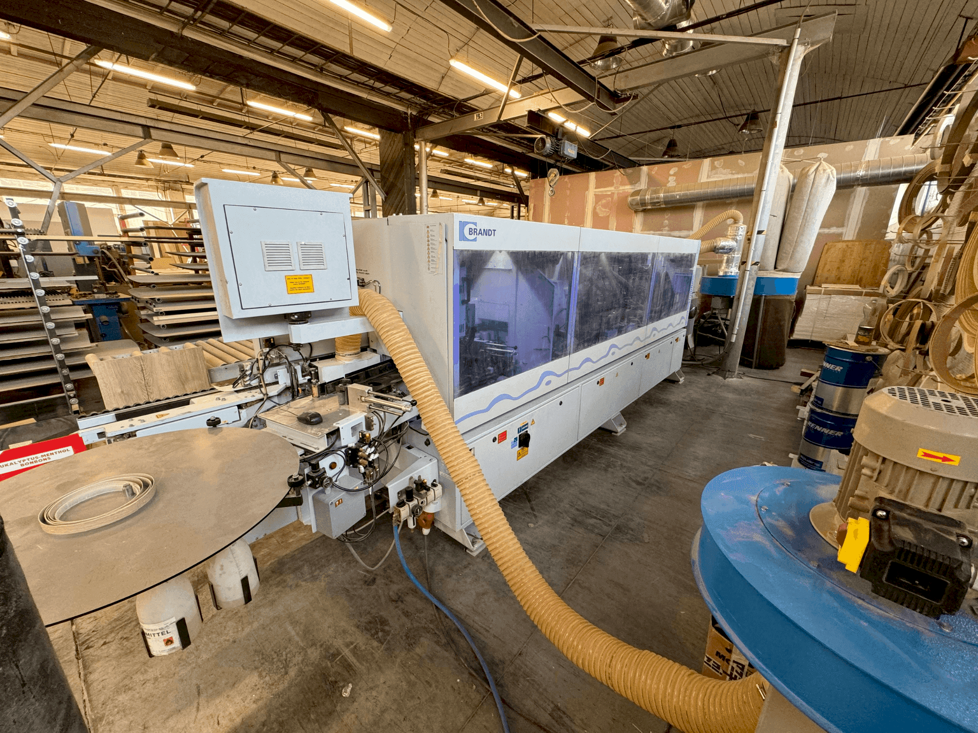 MACHINE_IMG_ALT_FRONT_VIEW