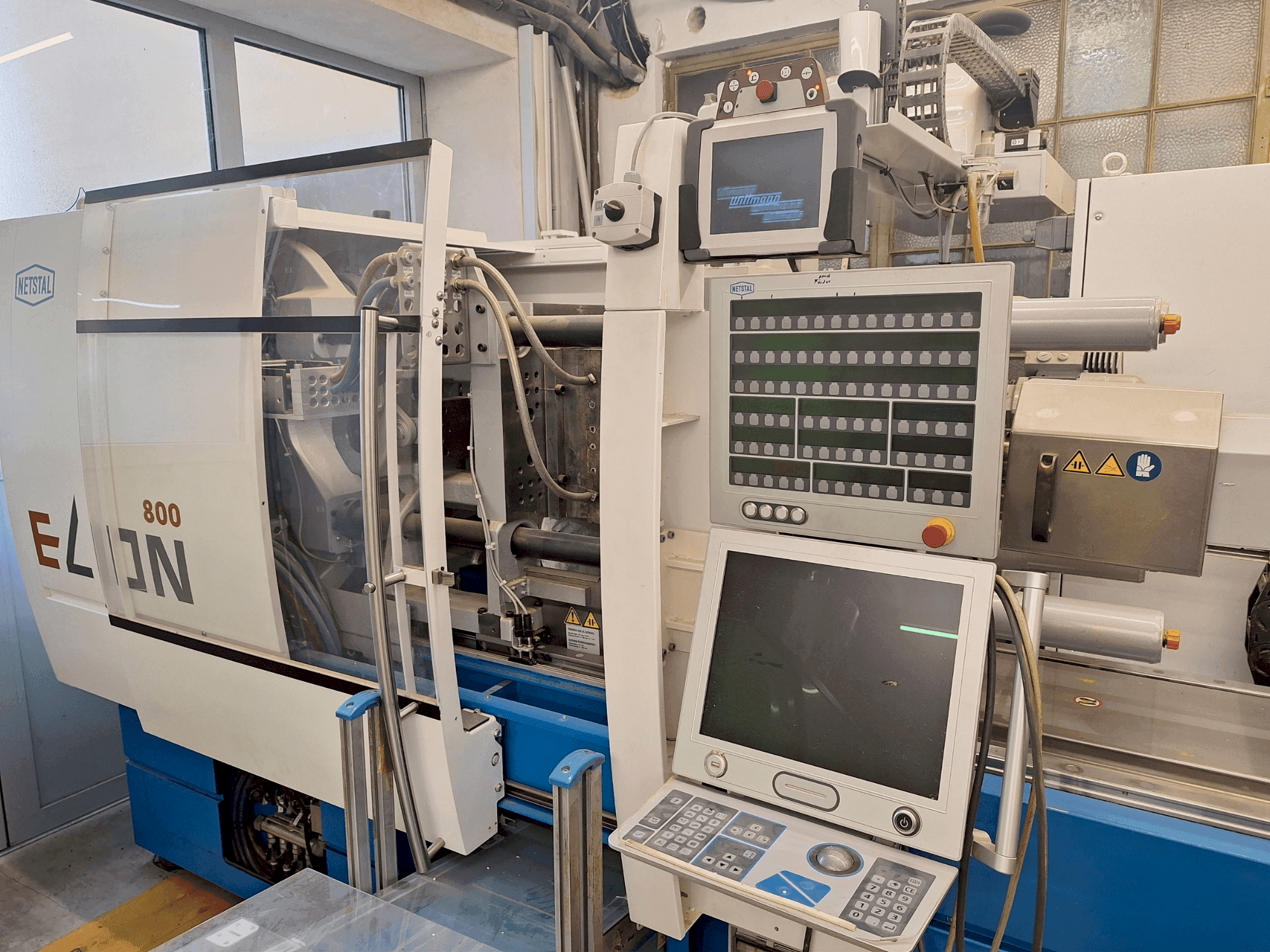 MACHINE_IMG_ALT_FRONT_VIEW