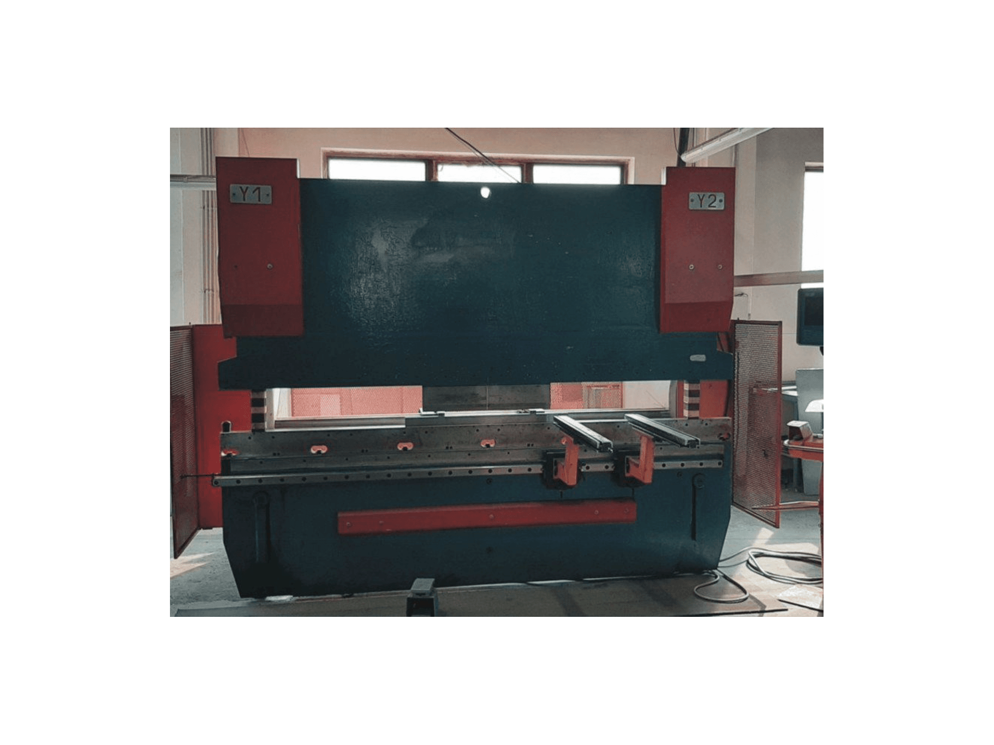 MACHINE_IMG_ALT_FRONT_VIEW