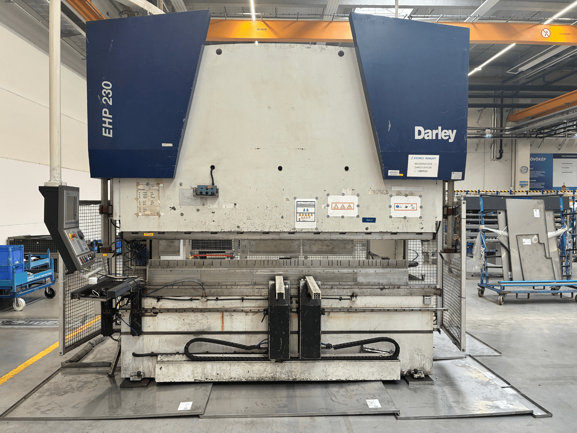 Гідравлічний прес Darley EHP-LS 230.31/25, вид спереду, панель керування та знаки безпеки.