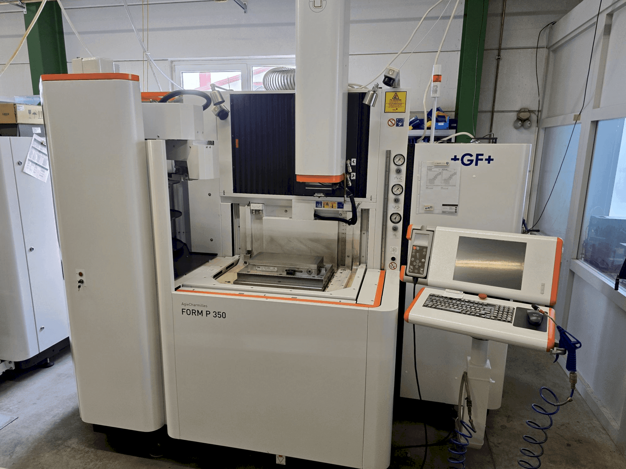 MACHINE_IMG_ALT_FRONT_VIEW