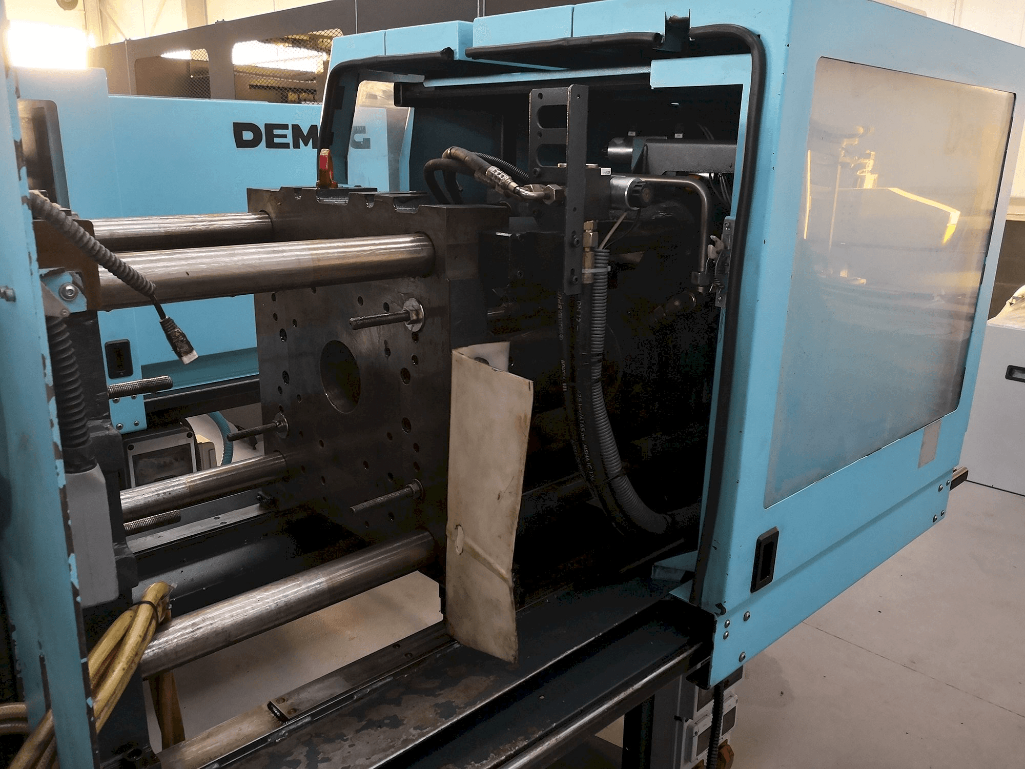 Working room of DEMAG Ergotech 80/400 viva Machine