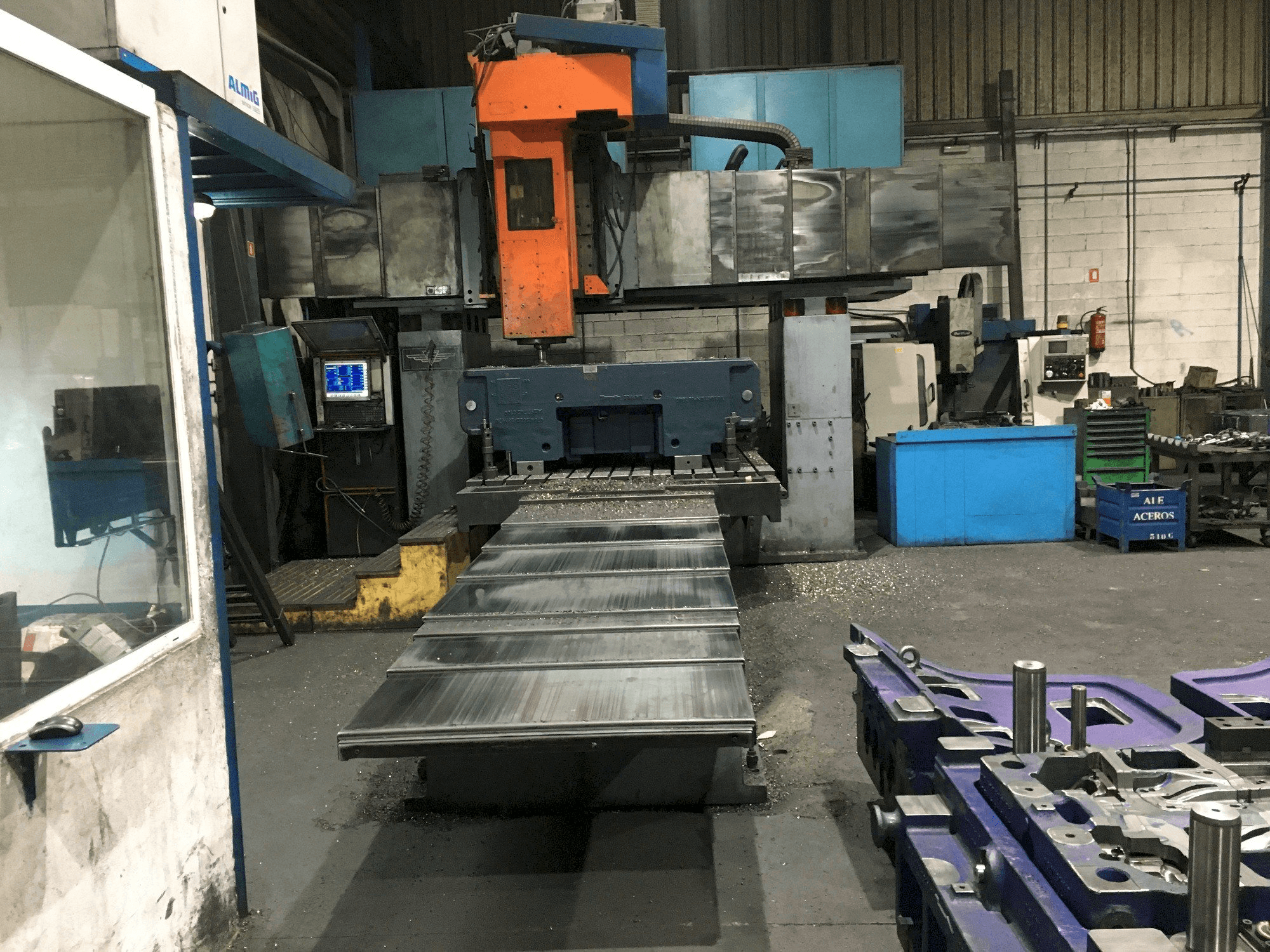 Front view of DYE FPF-2C-NC machine