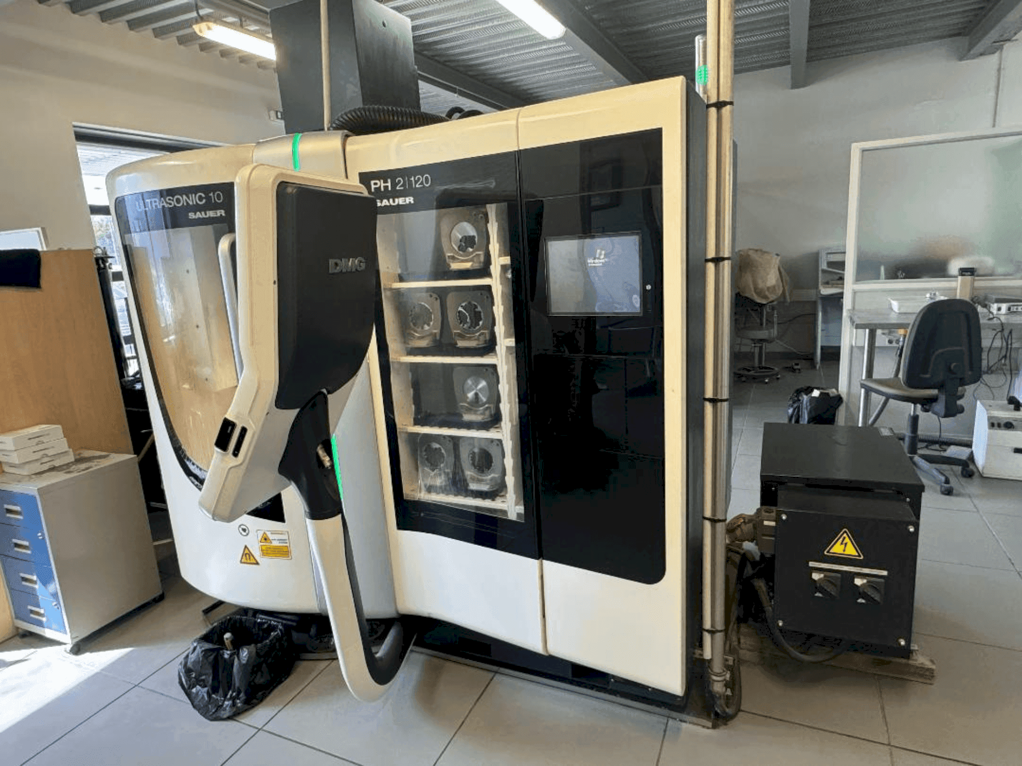 MACHINE_IMG_ALT_FRONT_VIEW