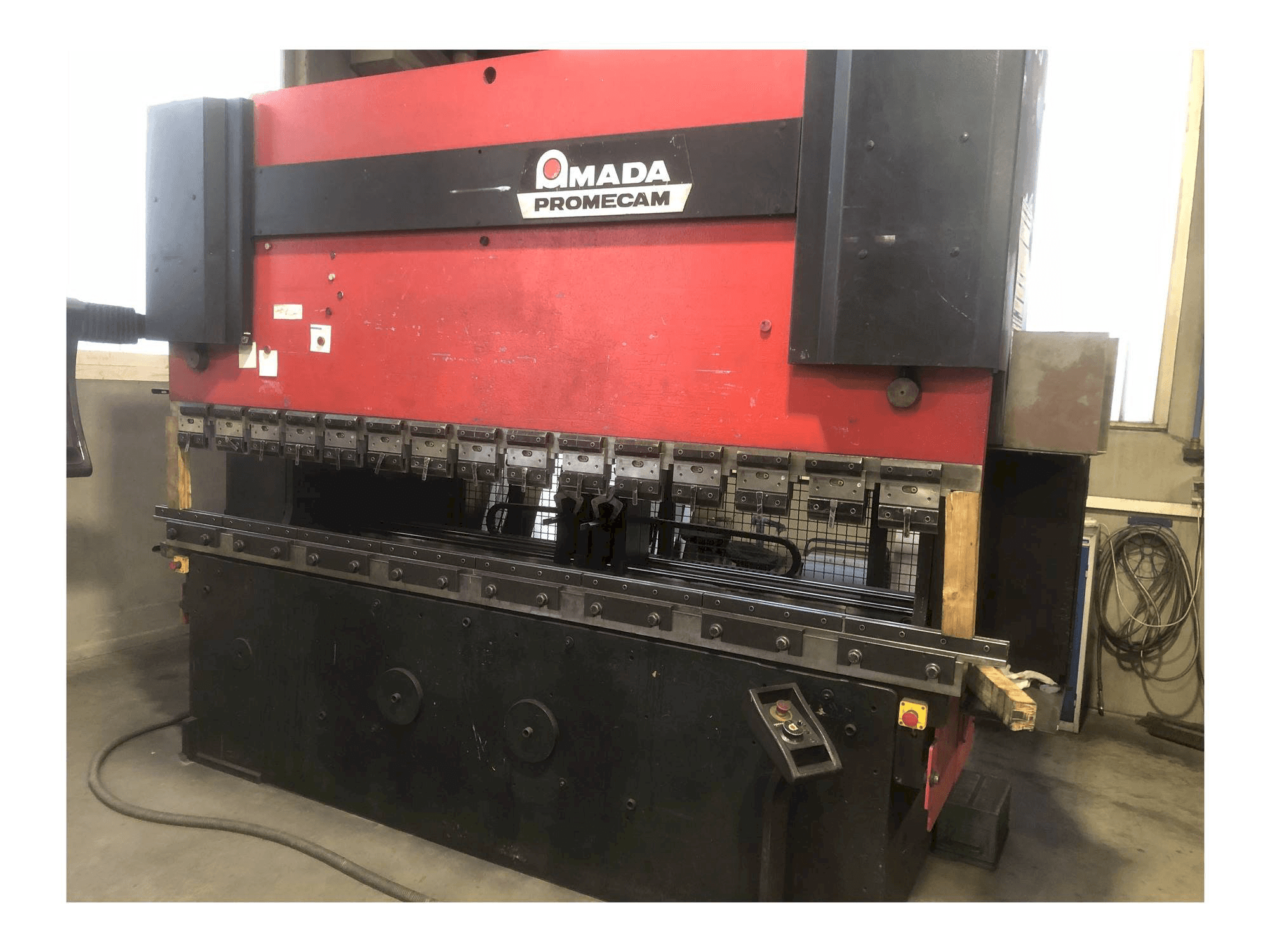 MACHINE_IMG_ALT_FRONT_VIEW