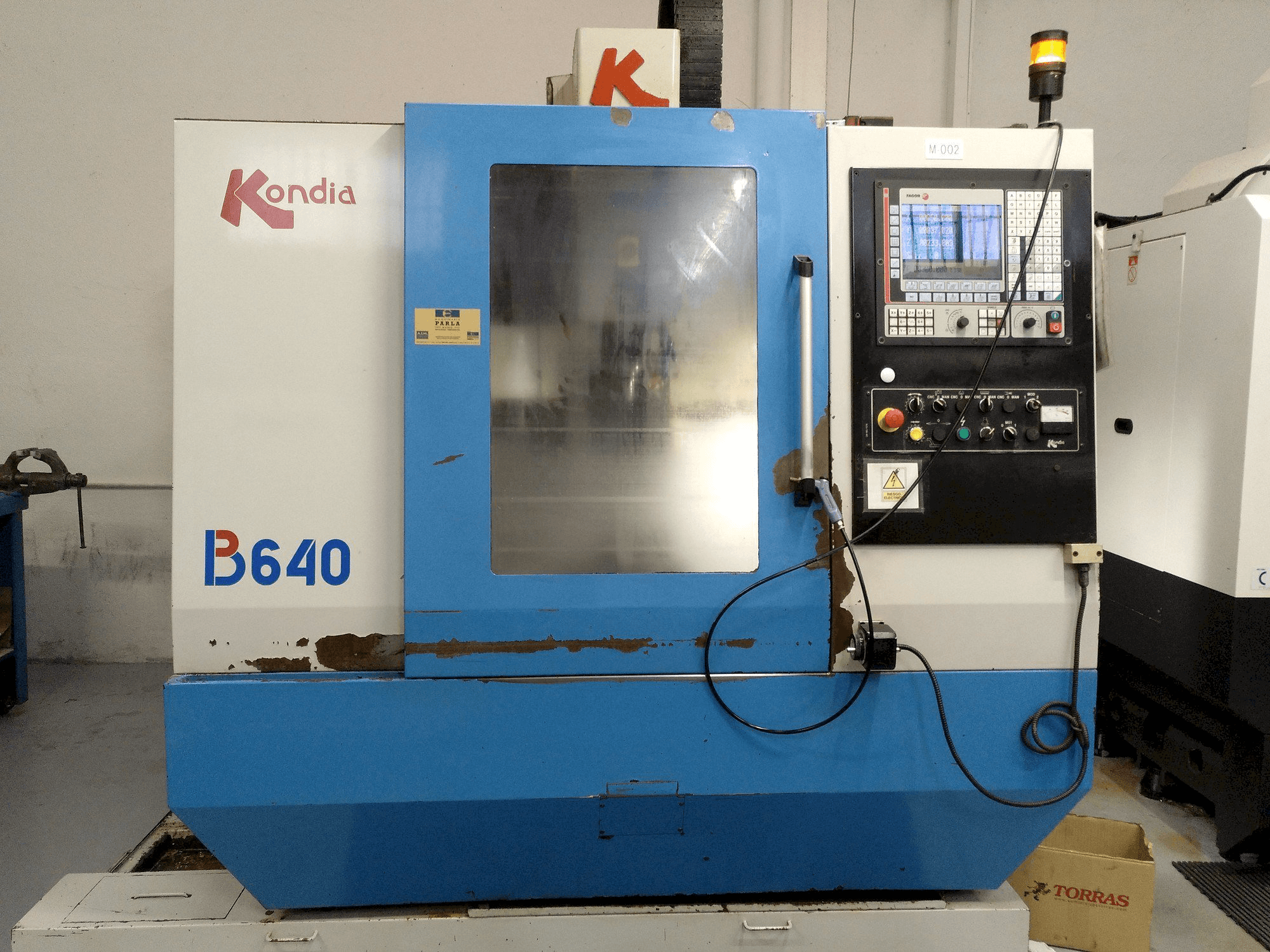 Front view of KONDIA B-640 machine