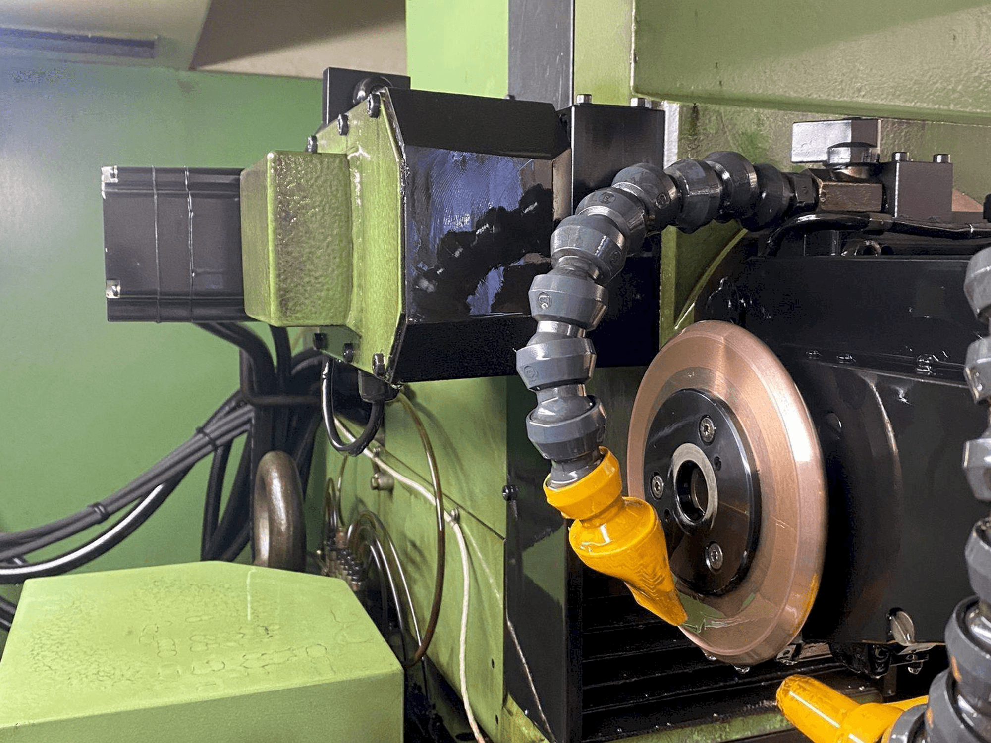 MACHINE_IMG_ALT_WORKING_ROOM