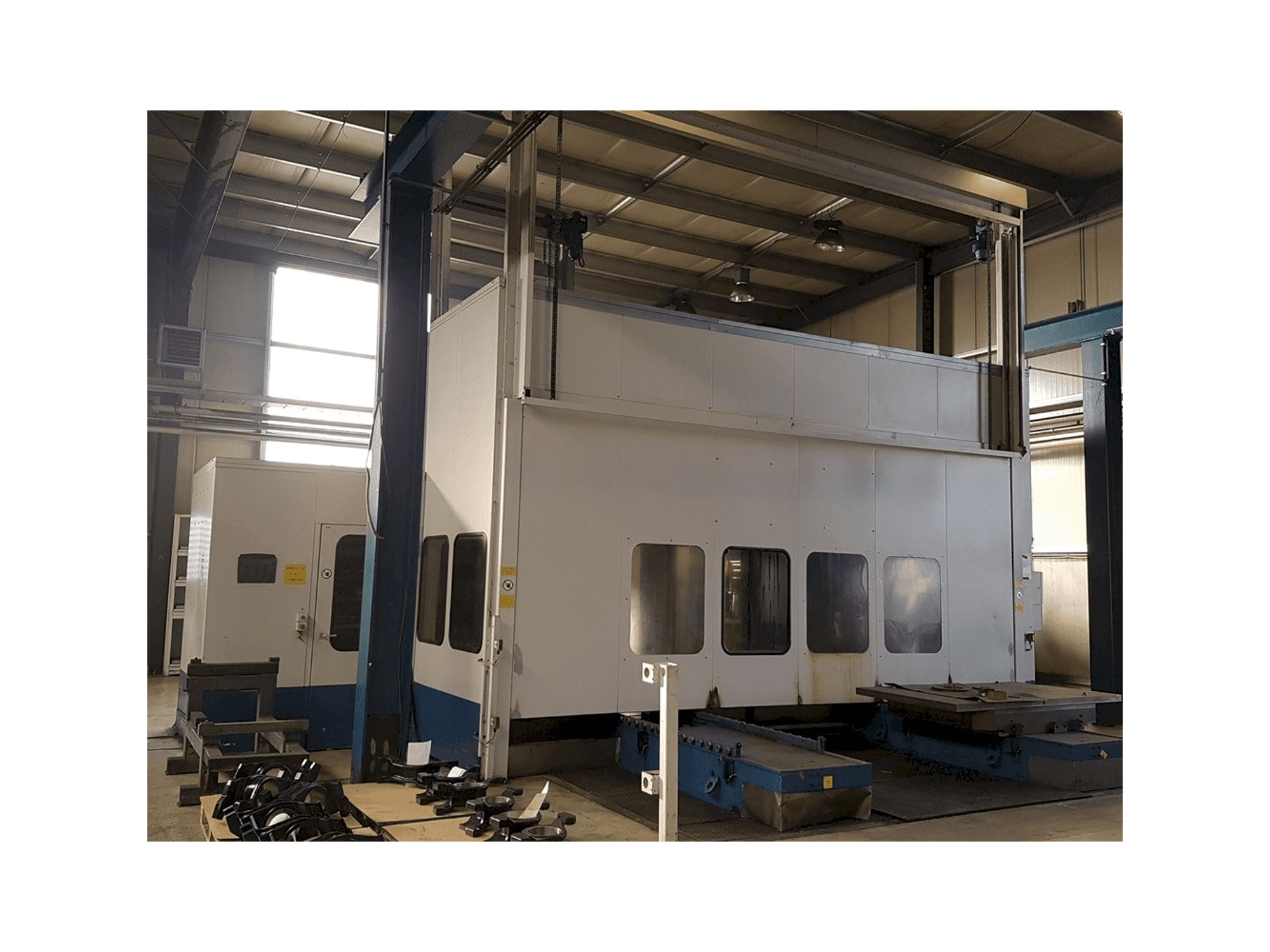 Front view of PEGARD FLEXIVIT 3 machine