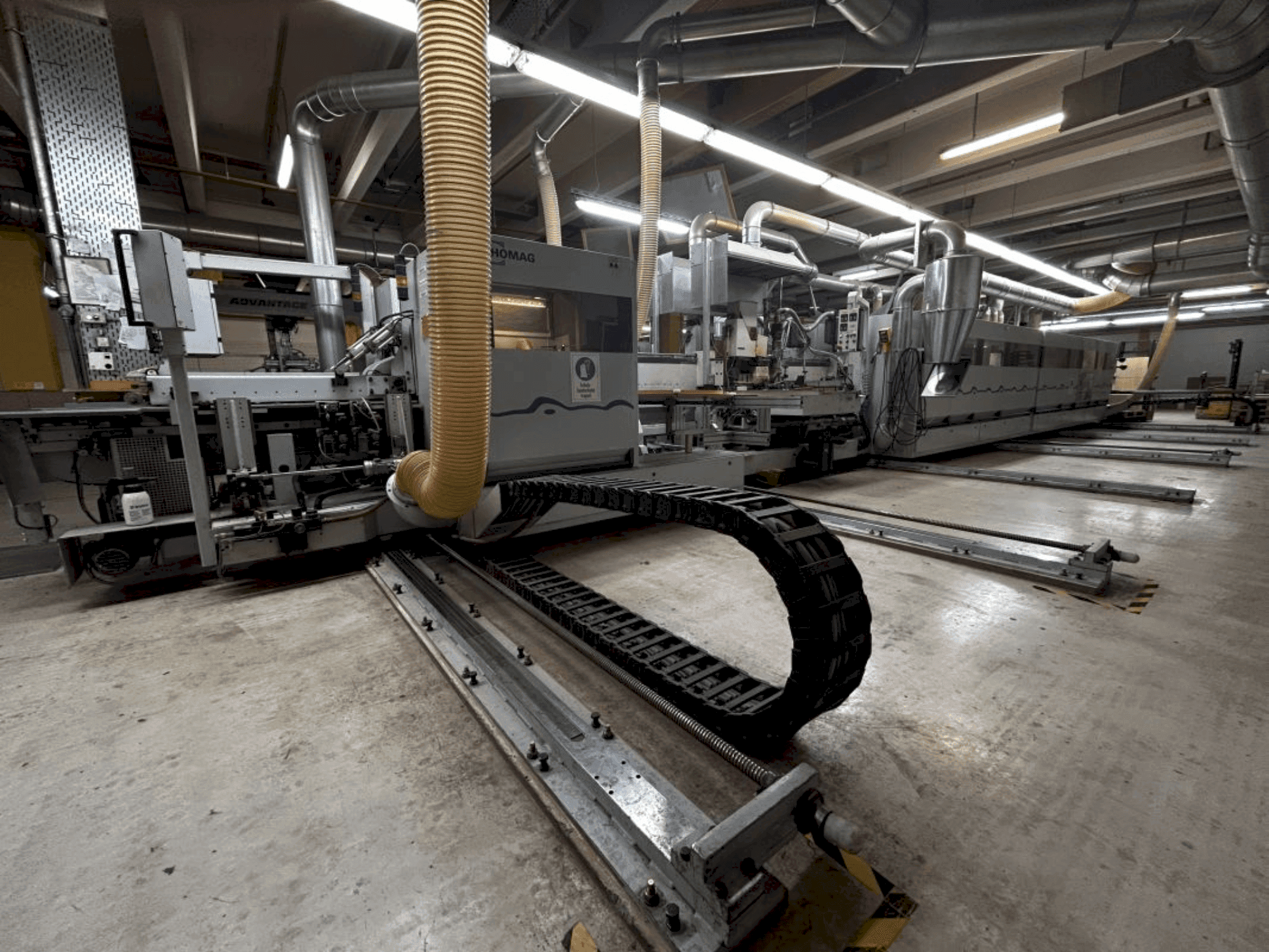 MACHINE_IMG_ALT_FRONT_VIEW