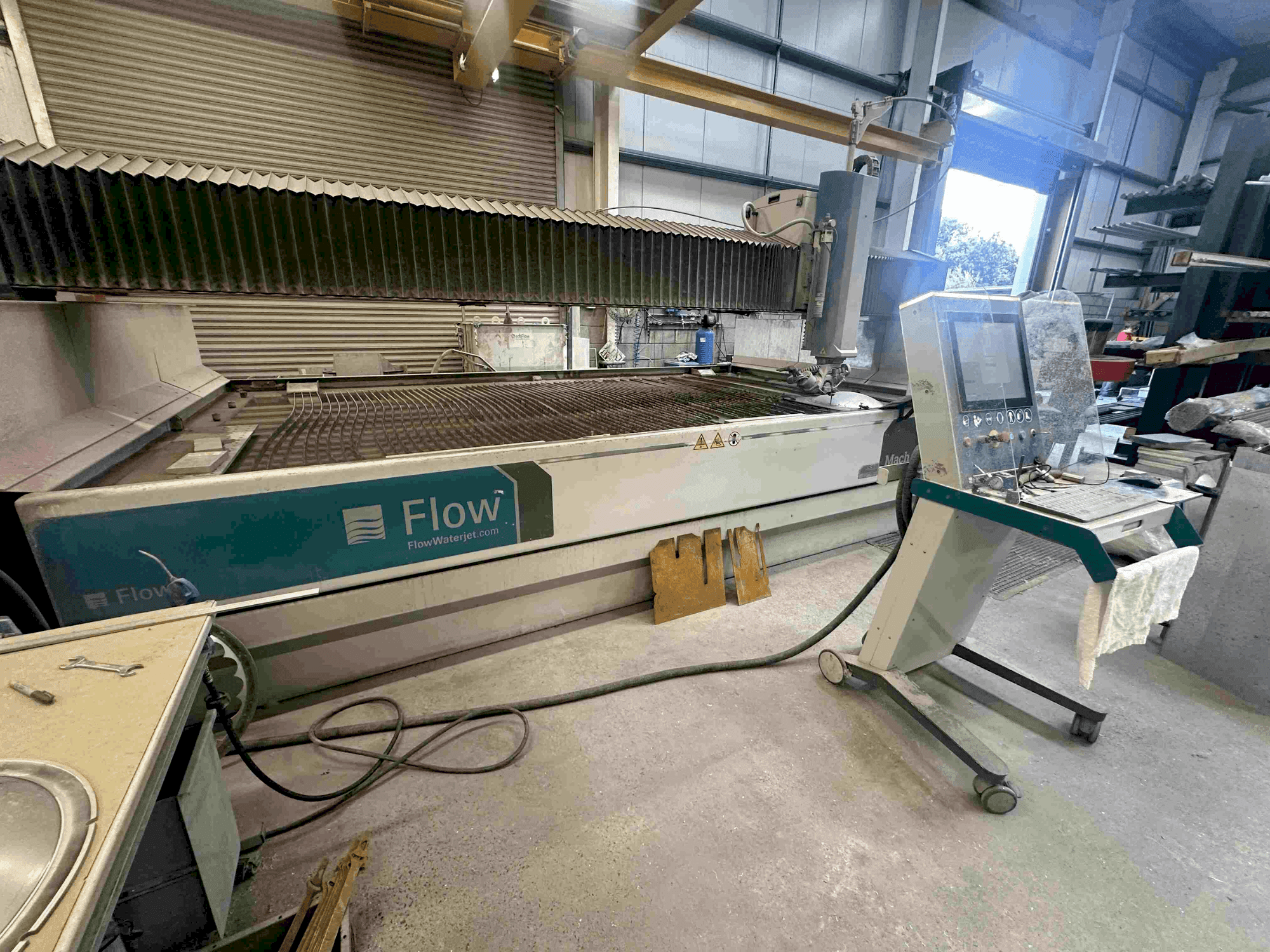 MACHINE_IMG_ALT_FRONT_VIEW