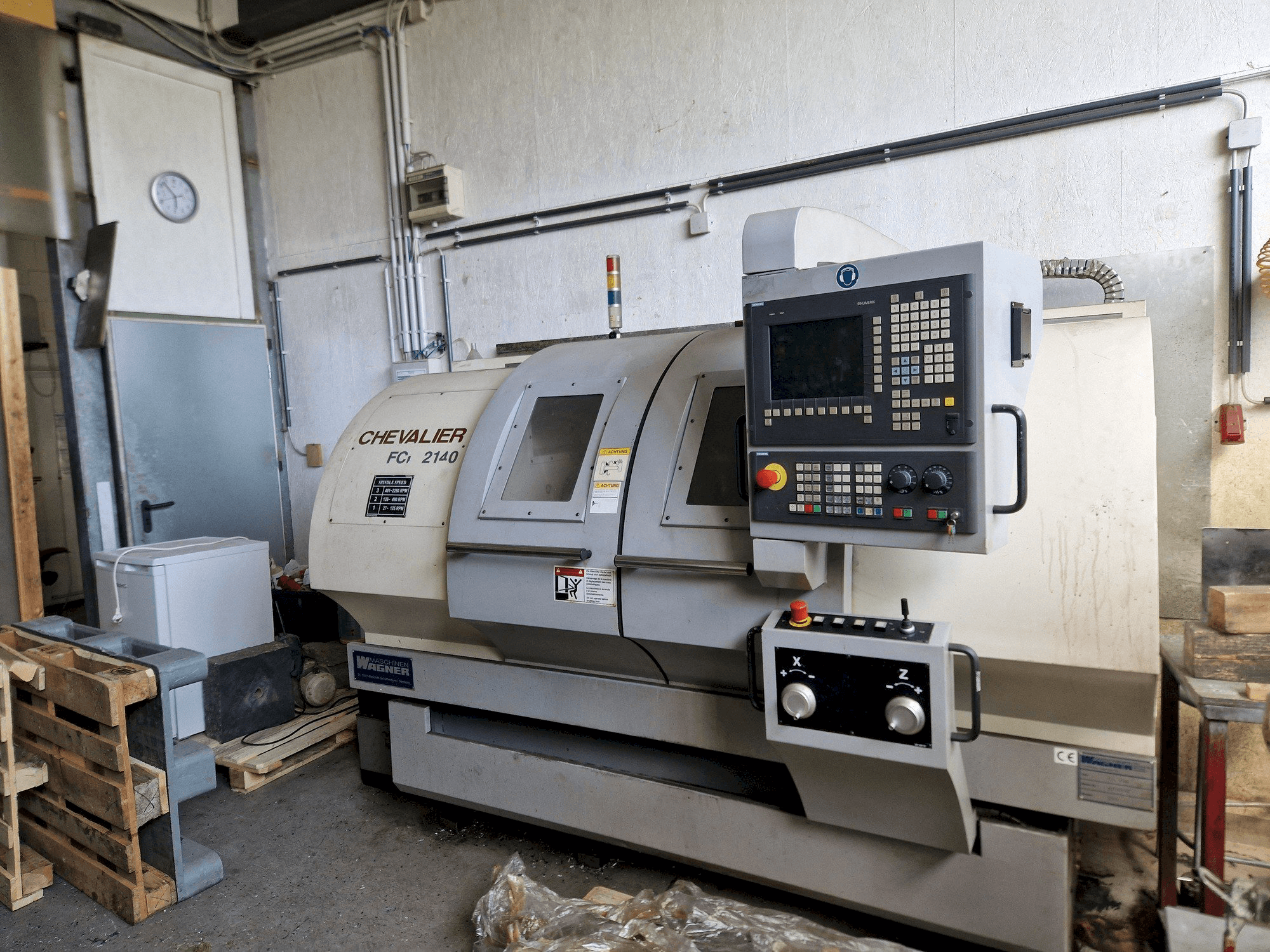 Front view of Chevalier FCL 2140 S machine