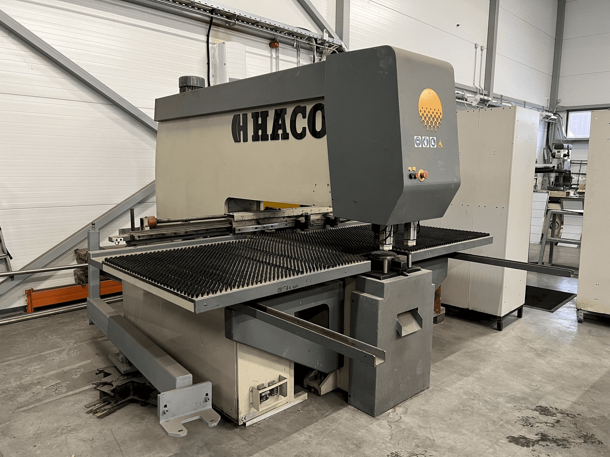 MACHINE_IMG_ALT_FRONT_VIEW