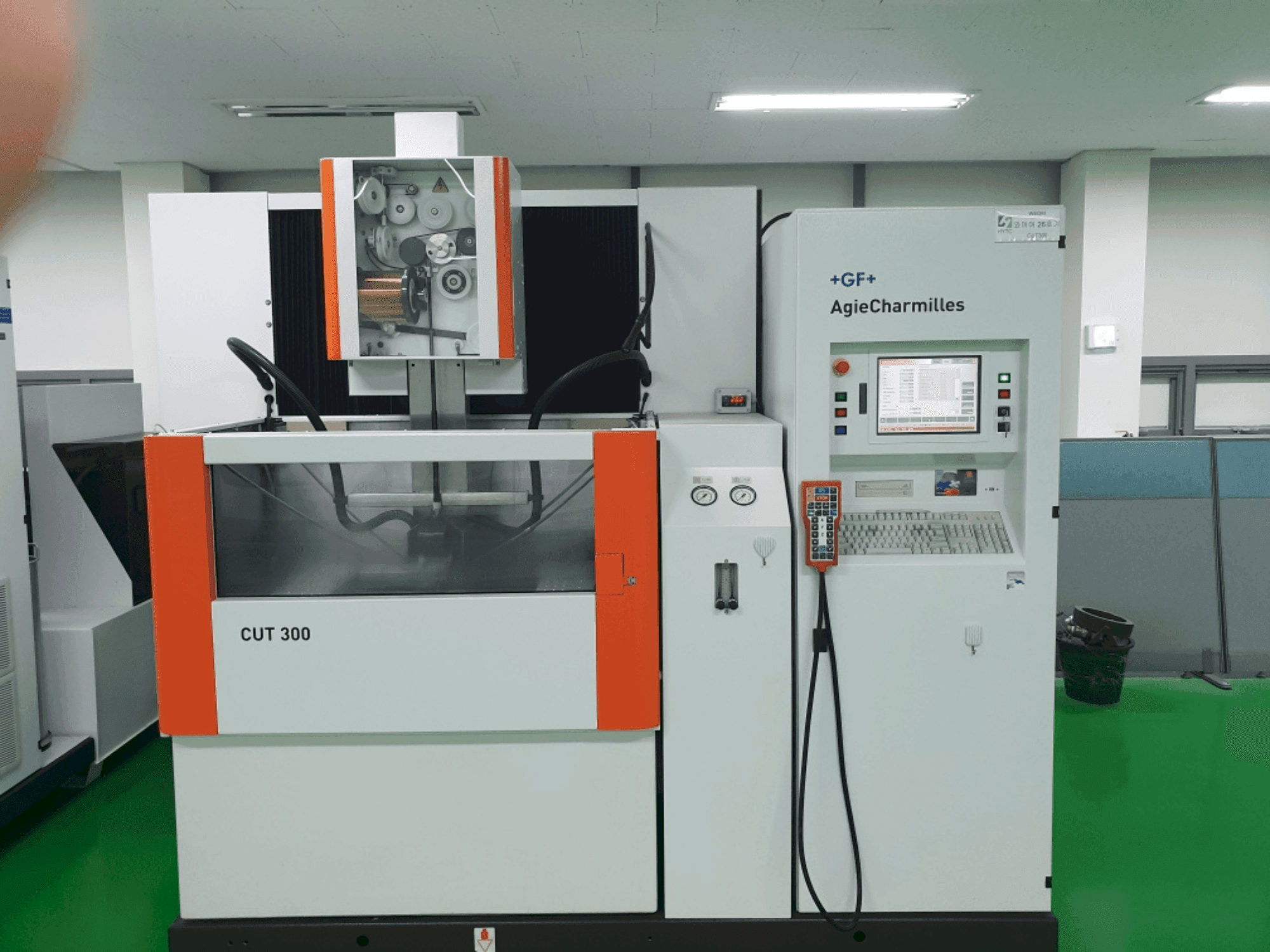 MACHINE_IMG_ALT_FRONT_VIEW