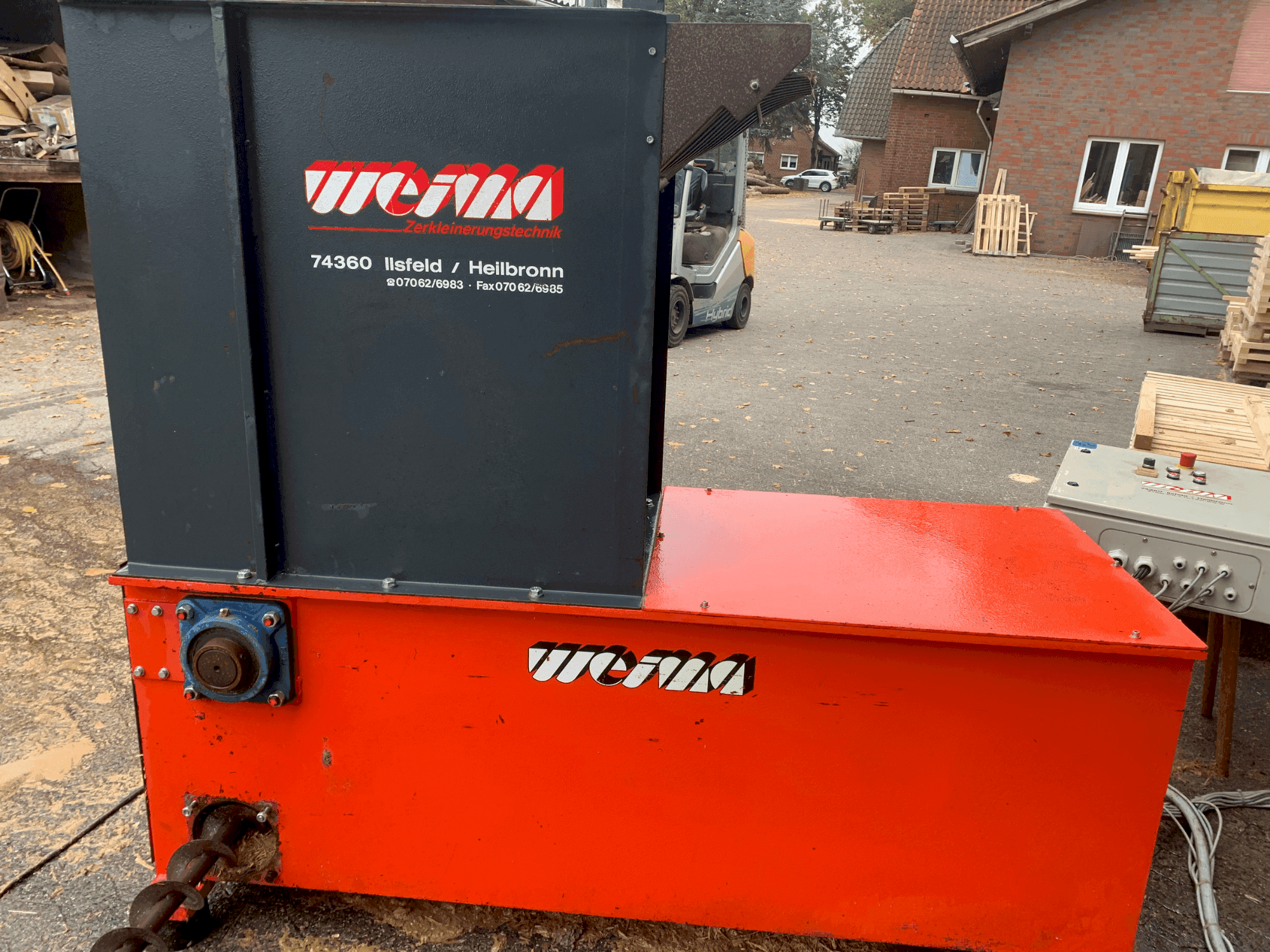 MACHINE_IMG_ALT_FRONT_VIEW