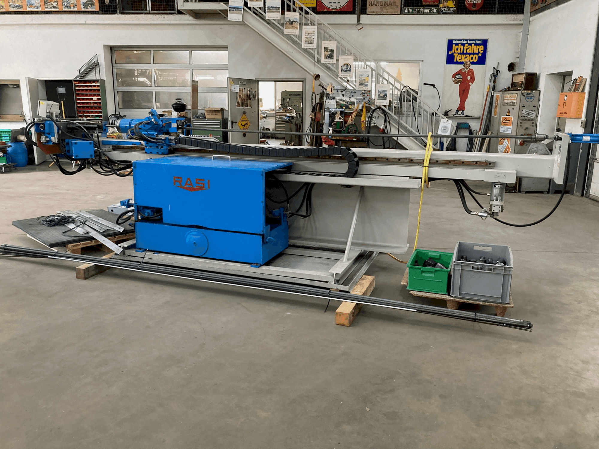 MACHINE_IMG_ALT_FRONT_VIEW